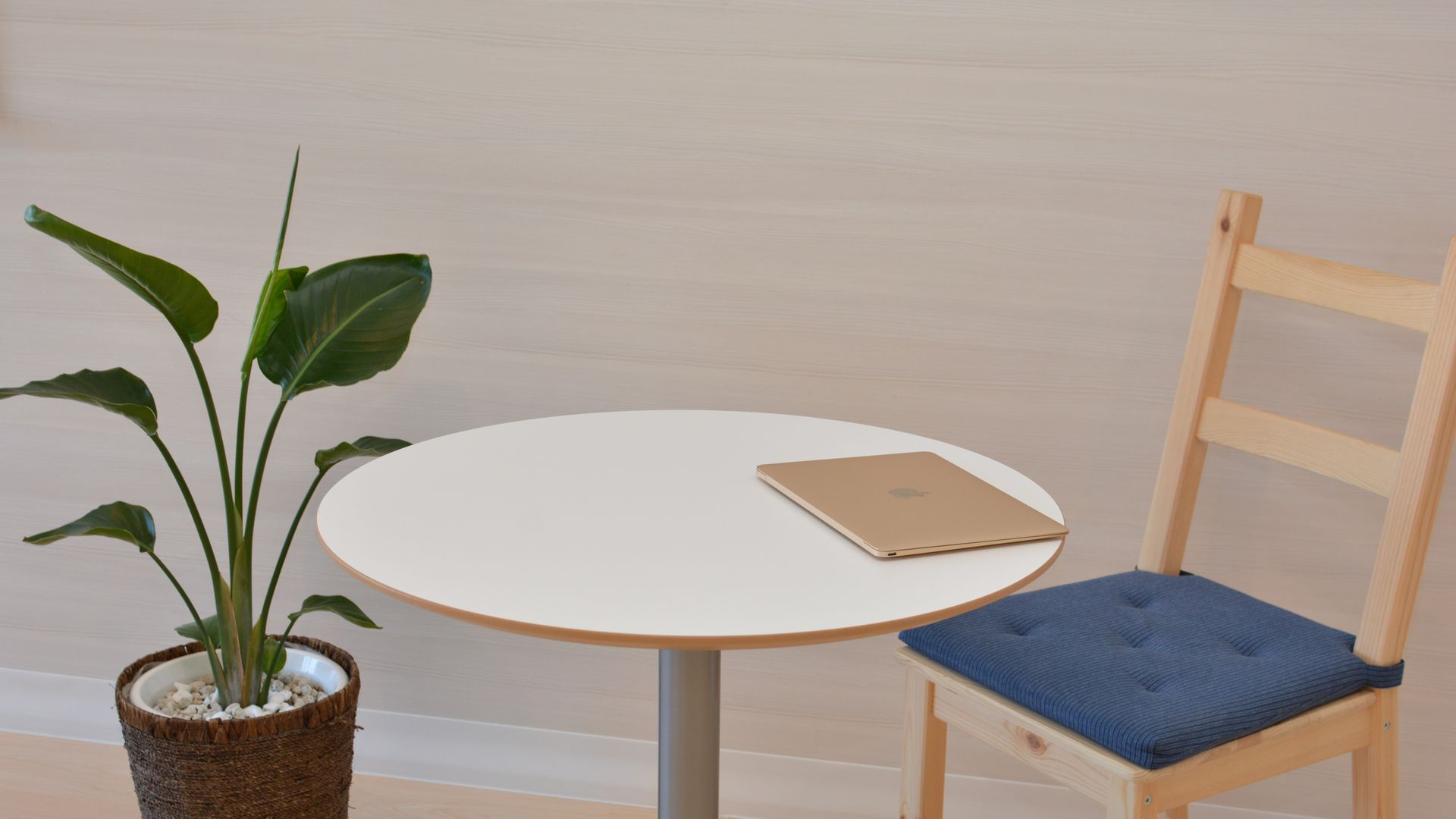 Minimalist Interior in Cyprus: What Works and Why — illustrasjonsbilde