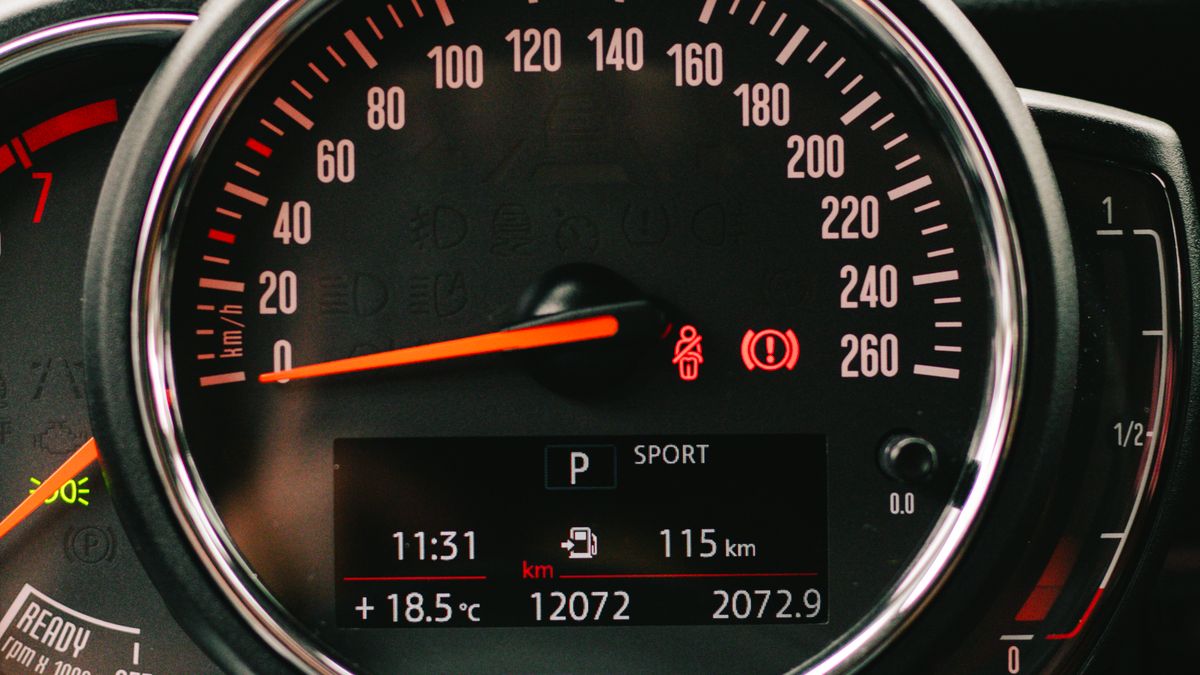 Assurance auto au kilomètre : jusqu’où ça vaut vraiment le coup si on roule moins depuis le télétravail ? - illustration