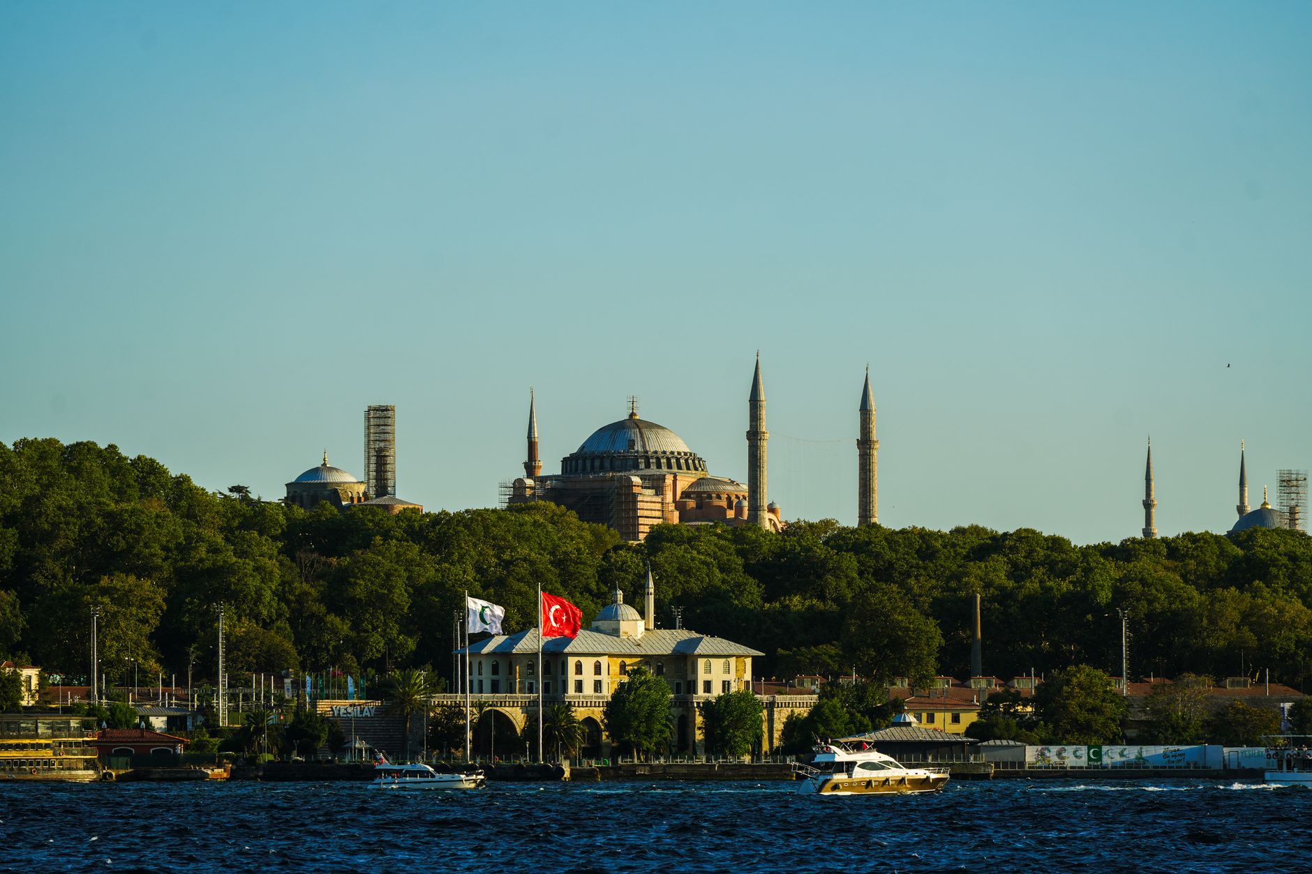 İstanbulun cazibəsi: İki qitəni birləşdirən şəhərin sirrləri və görməli məkanları - Simvolik Təsvir