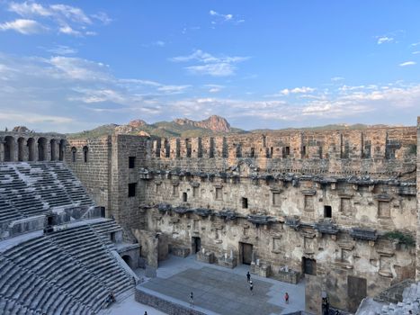 Aspendos Roman theatre with historian — Antalya