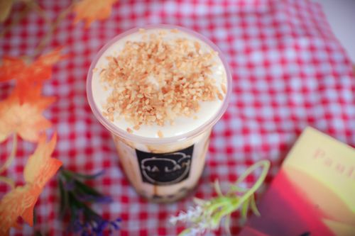 Free Trà sữa phủ dừa nướng Stock Photo