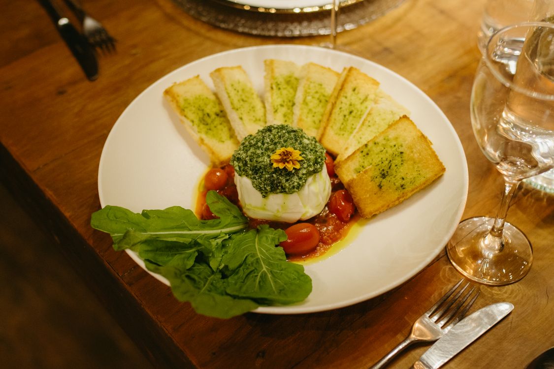 Photo Gratuite De Art Culinaire Artisan Assiette Balsamique Basilic photo-gratuite-de-art-culinaire-artisan-assiette-balsamique-basilic