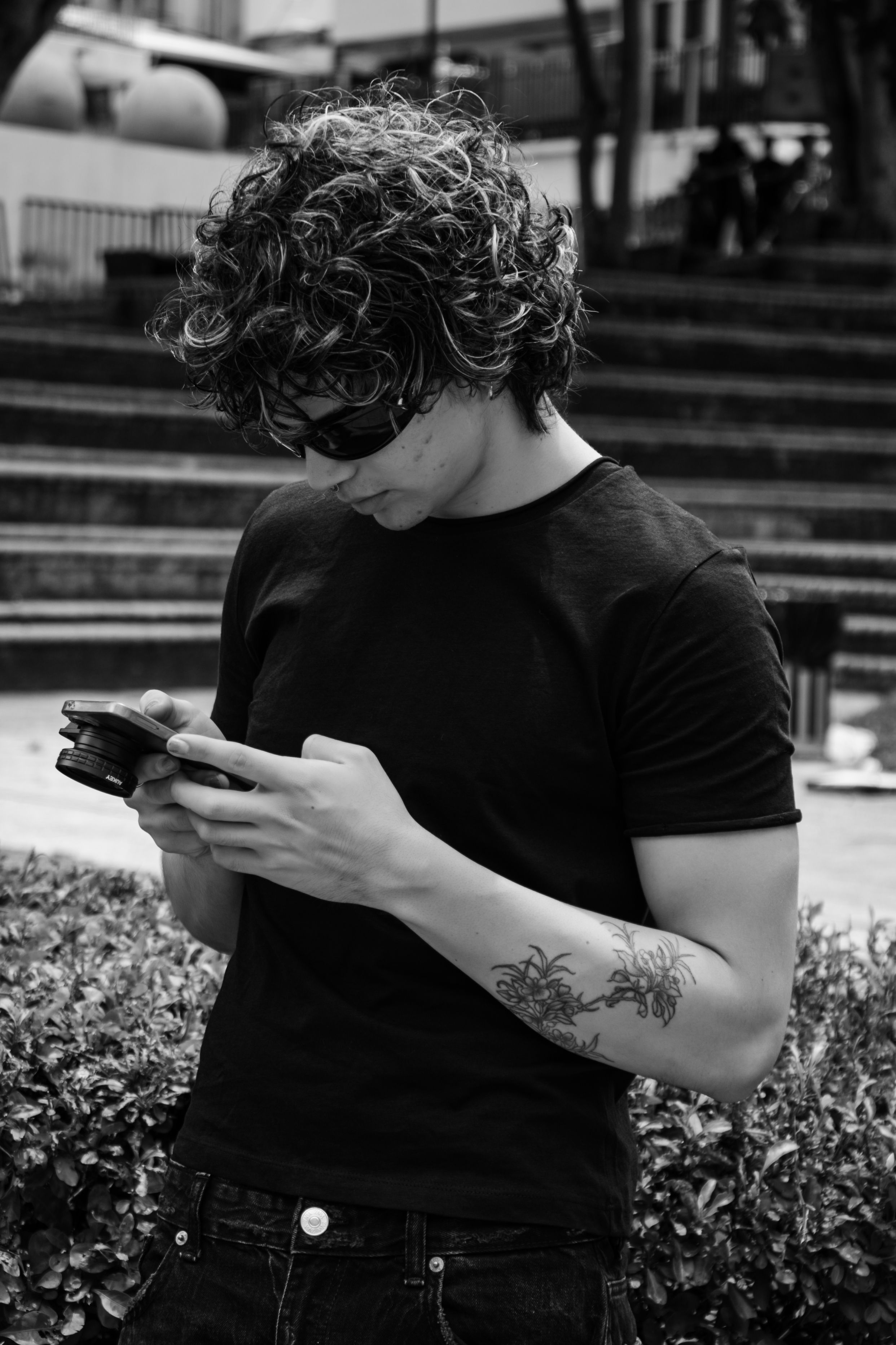 “La IA nos va a volver más humanos”: para Facundo Manes, “en diez años, ver a alguien absorbido por el celular va a ser como ver a alguien fumando”