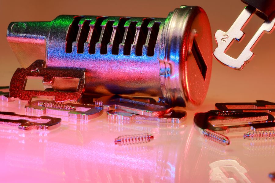 Mecanismo de cerradura y hardware de precisión por Nic Wood en Pexels