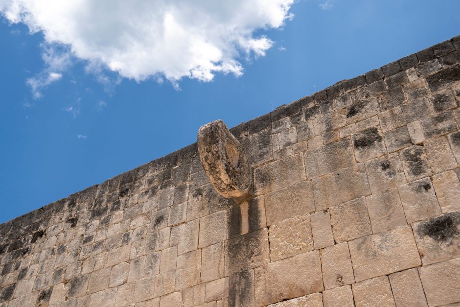 Chichén Itzá kirándulás Cancúnból: tippek és költségek – Chichen Itza ball court Gran Juego de Pelota