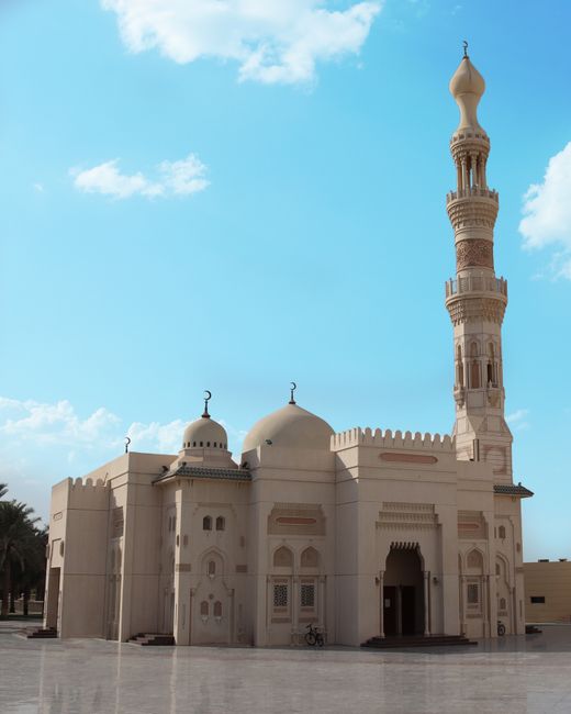 Daily Carpool from Sharjah to DIFC 7AM AED 15/day