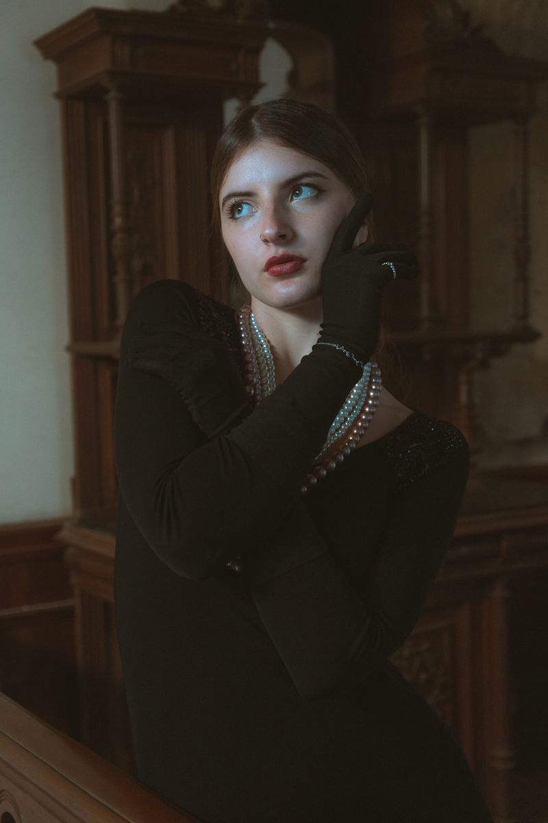 Vintage-styled portrait indoors by Gabii Fernandez on Pexels