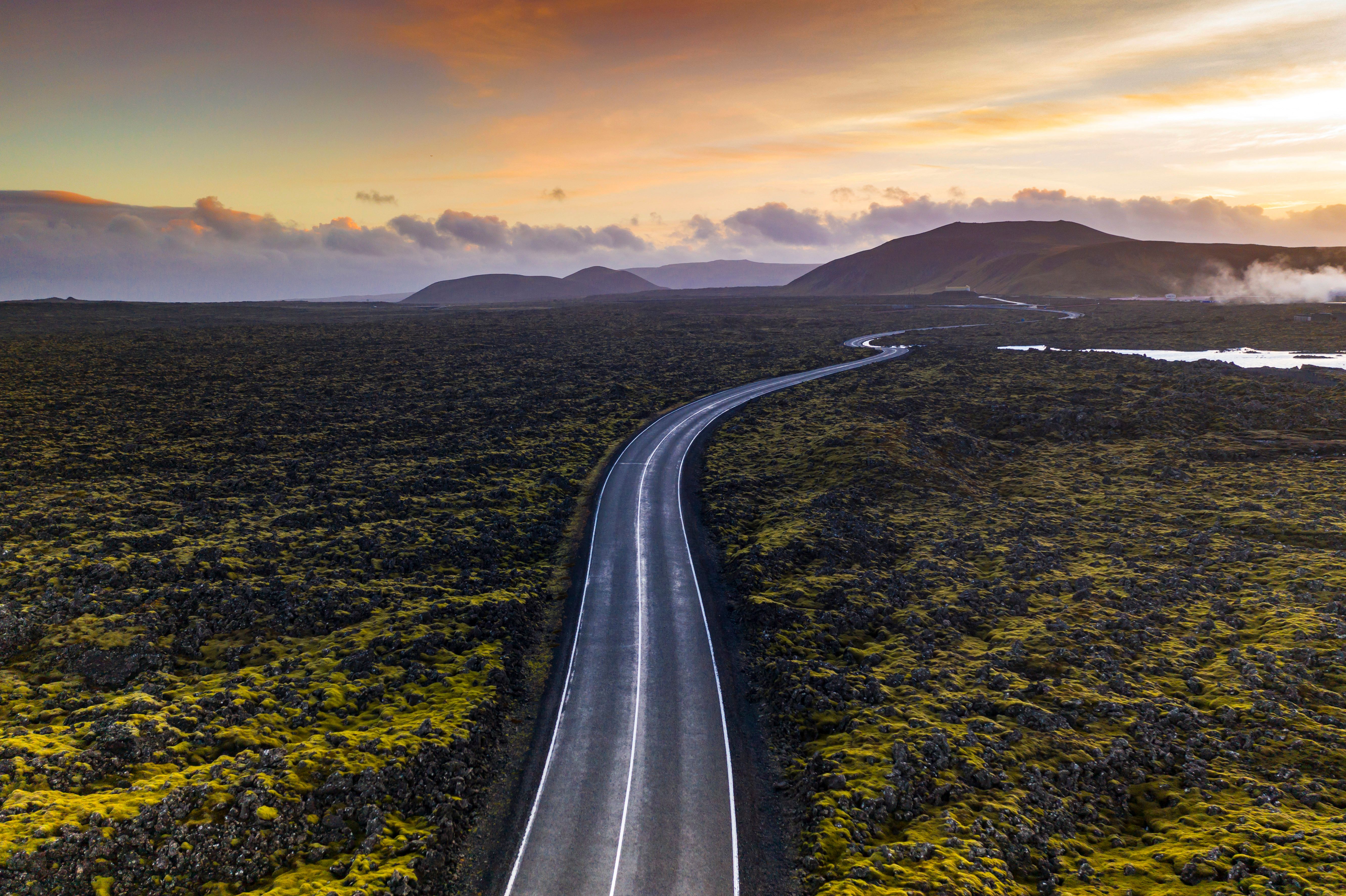 Labor Day Weekend Is a Gold Mine for Travel Deals—Here Are the Best Ones We've Found — Photo by Stephen Leonardi on Pexels
