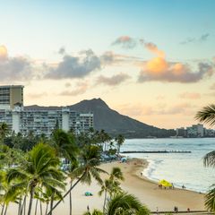 Toronto (YYZ) → Hawaii dưới $450 CAD khứ hồi (1 chặng)
