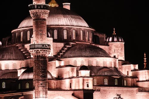Free Breathtaking night view capturing the grandeur of an iconic mosque in Istanbul, Türkiye. Stock Photo