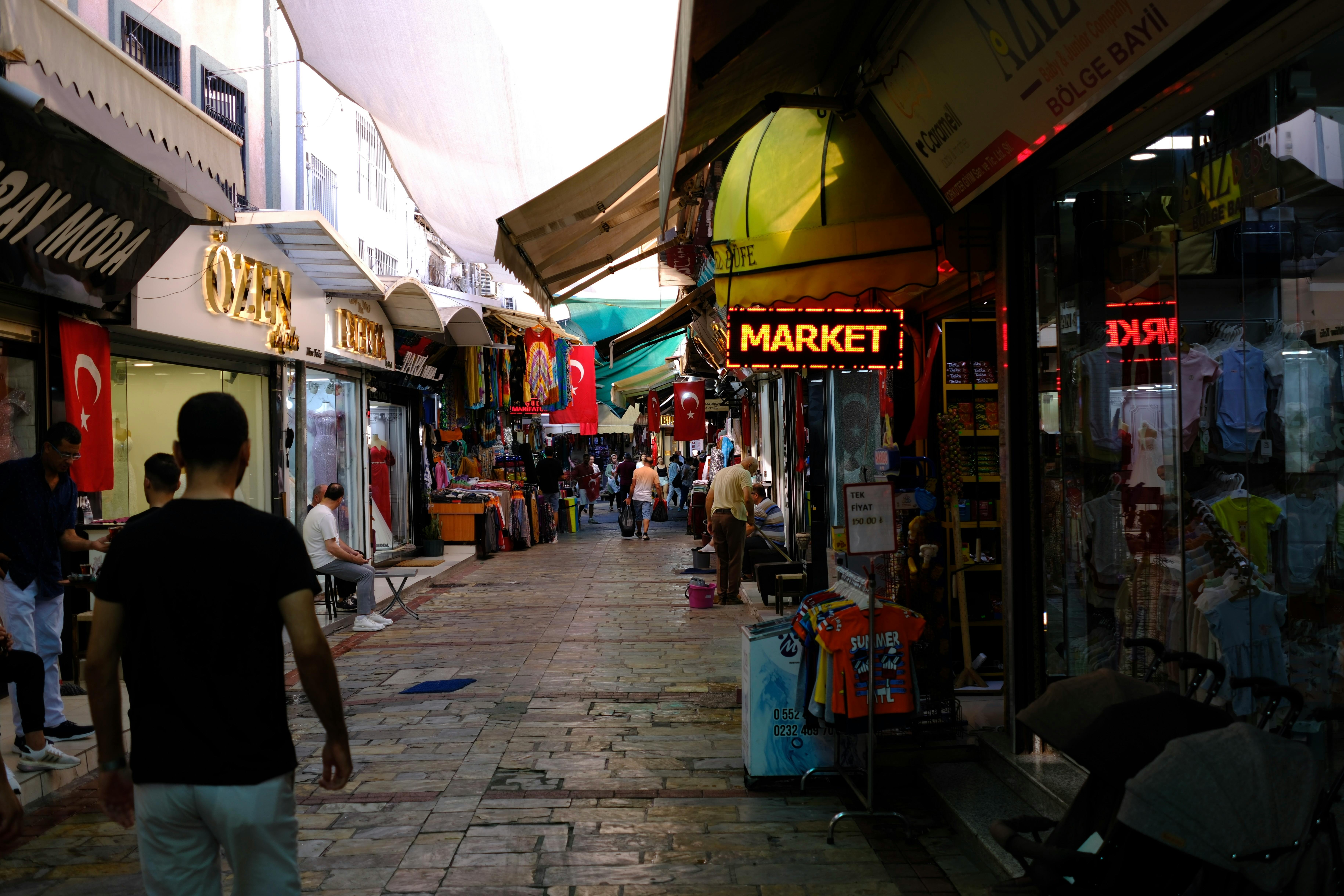 general lifestyle shop ca — Photo by Doğan Alpaslan  Demir on Pexels