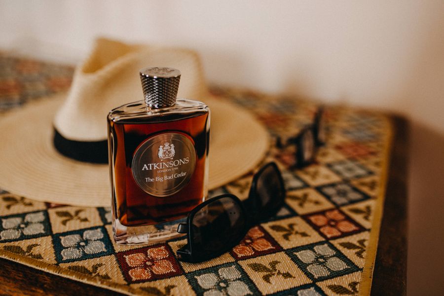 layering parfum flacons fragrances superposition signature olfactive été