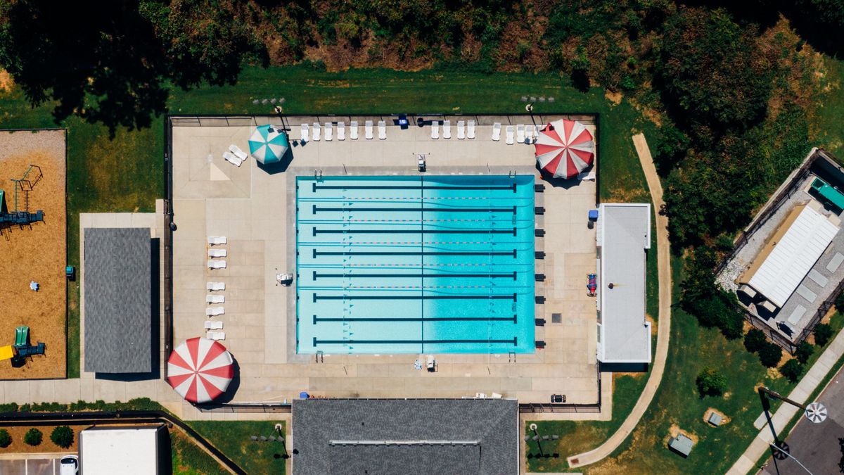 Aerial shot of a public swimming pool in Decatur, Georgia with surrounding facilities.