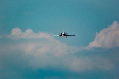 Free Jet airliner flying over Istanbul, Türkiye with clouds. Stock Photo