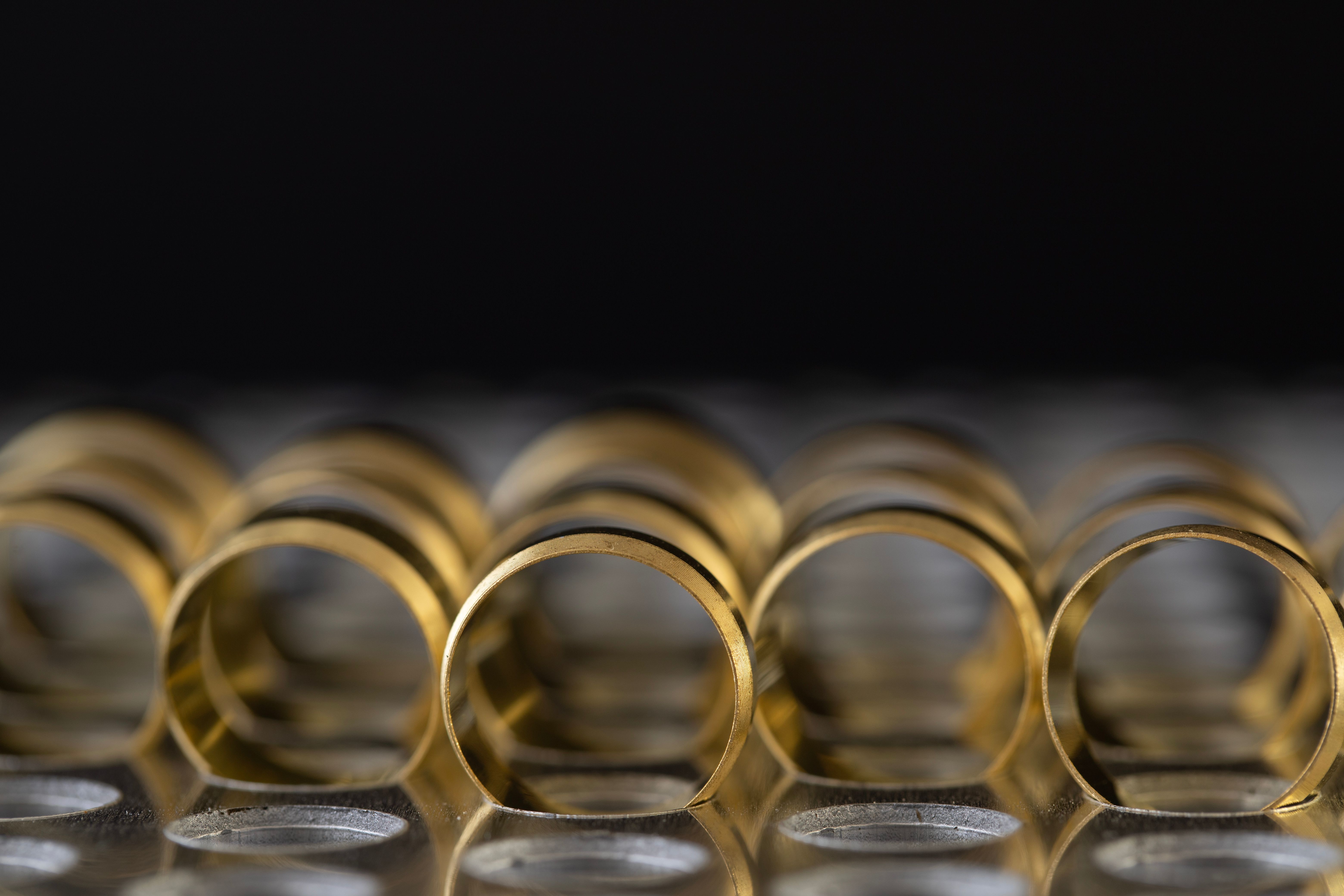 Plaqué or, doré, gold filled : c&rsquo;est quoi la différence ?