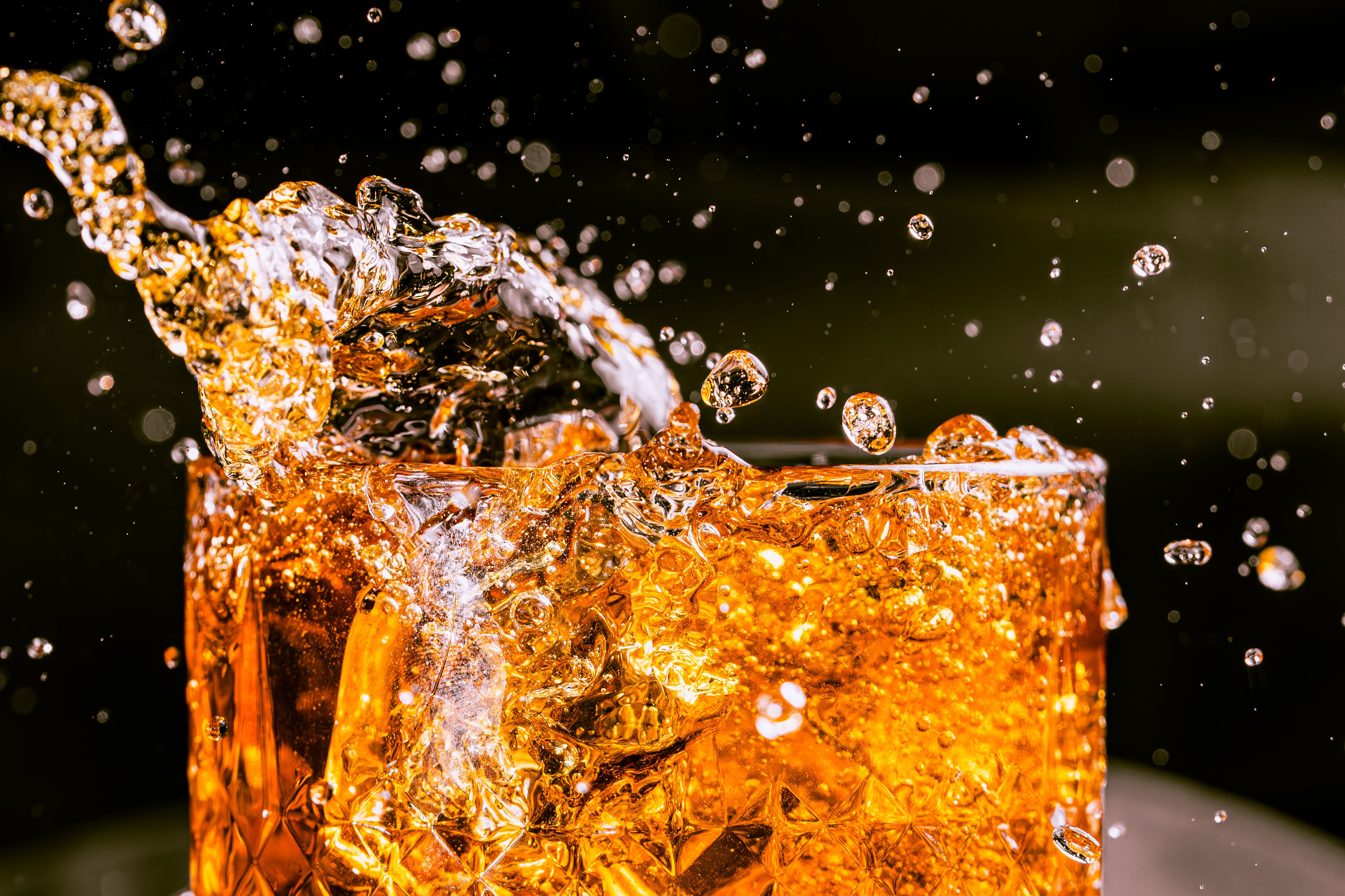leistungsstarke Eiswürfelmaschine im Test