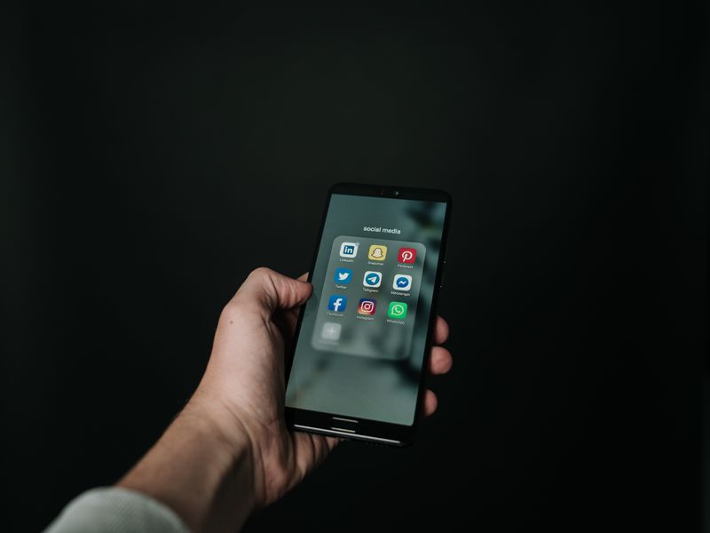 LINE客服号好友满了怎么扩展?2026年3种方案继续加人不封号