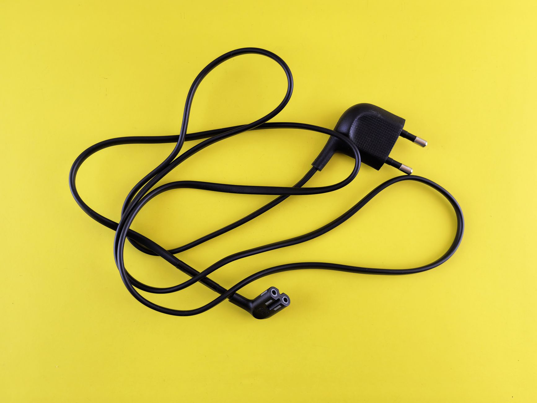 Best Extension Cord 2026: Southwire 12/3, Iron Forge 10-Gauge, US Wire