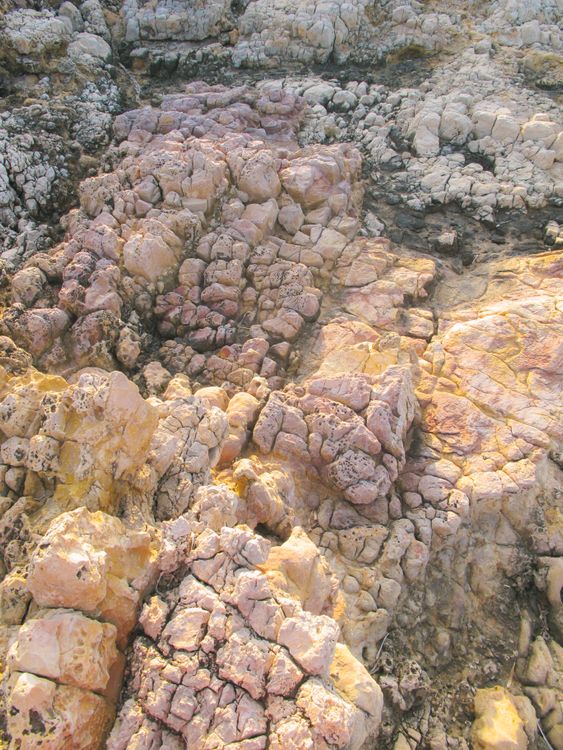 Obogon Rocks Formation Color A rock formation with many different colors · Free Stock Photo