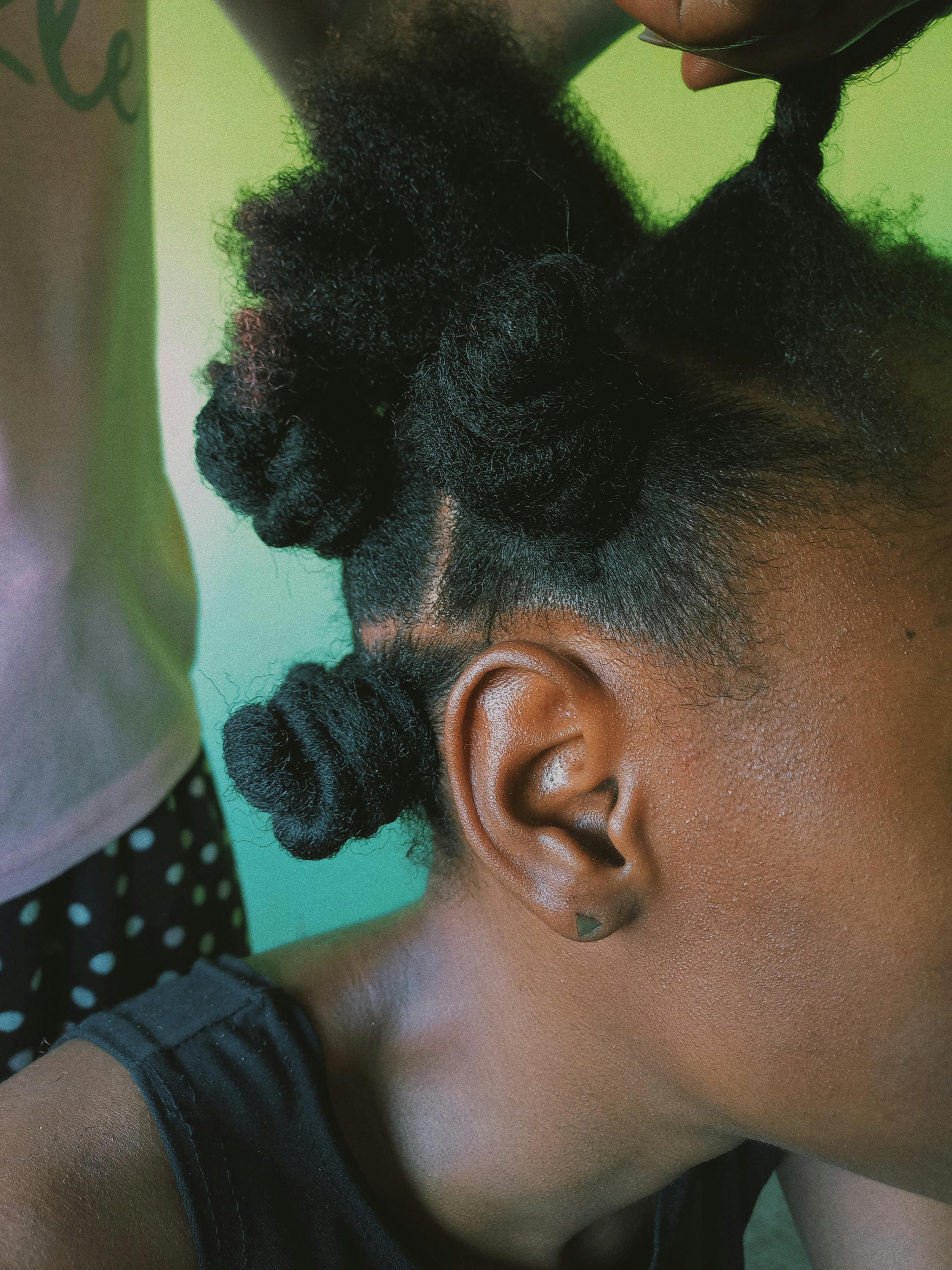 Bantu knots styling