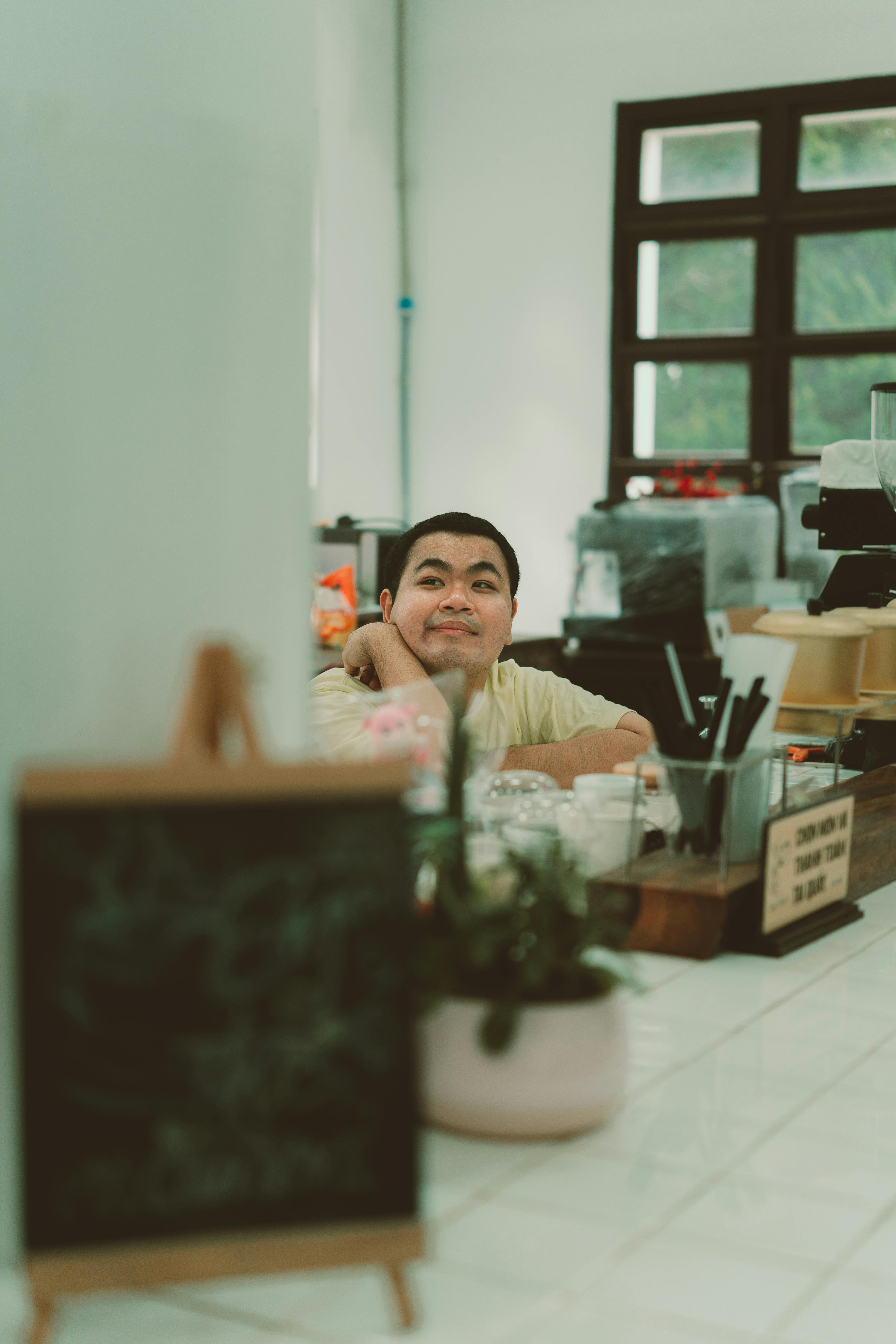 Kostenlos Kostenloses Stock Foto zu #indoor, asiatischer mann, asien Stock-Foto