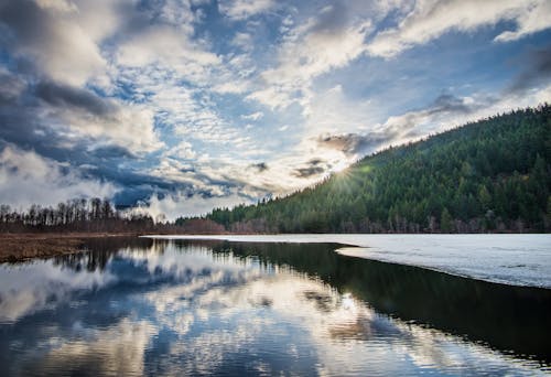 Kostnadsfri bild av bakgrund, berg, blå