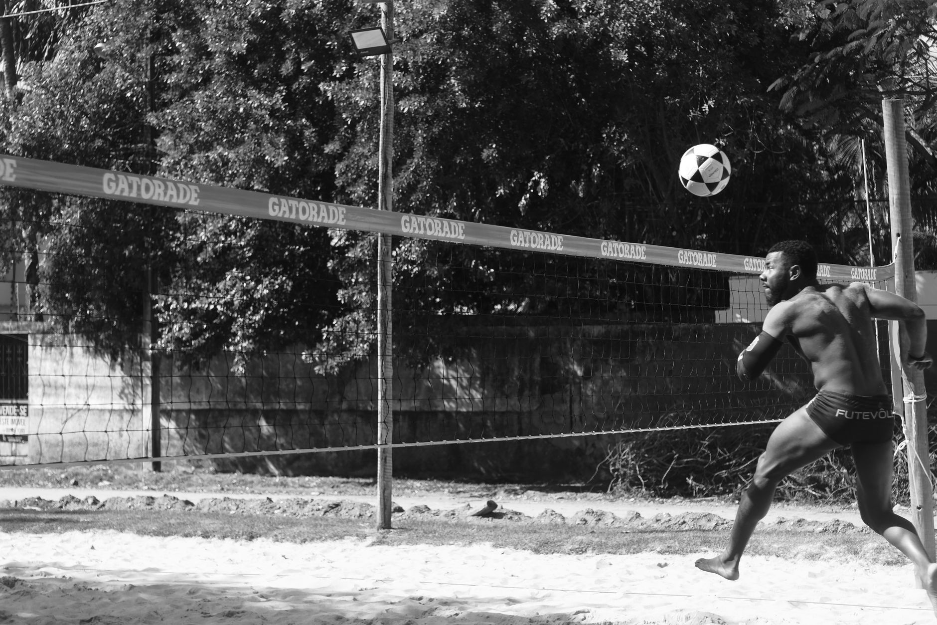 Panorama do Esporte: Surfe, Futebol e Finais de Temporada