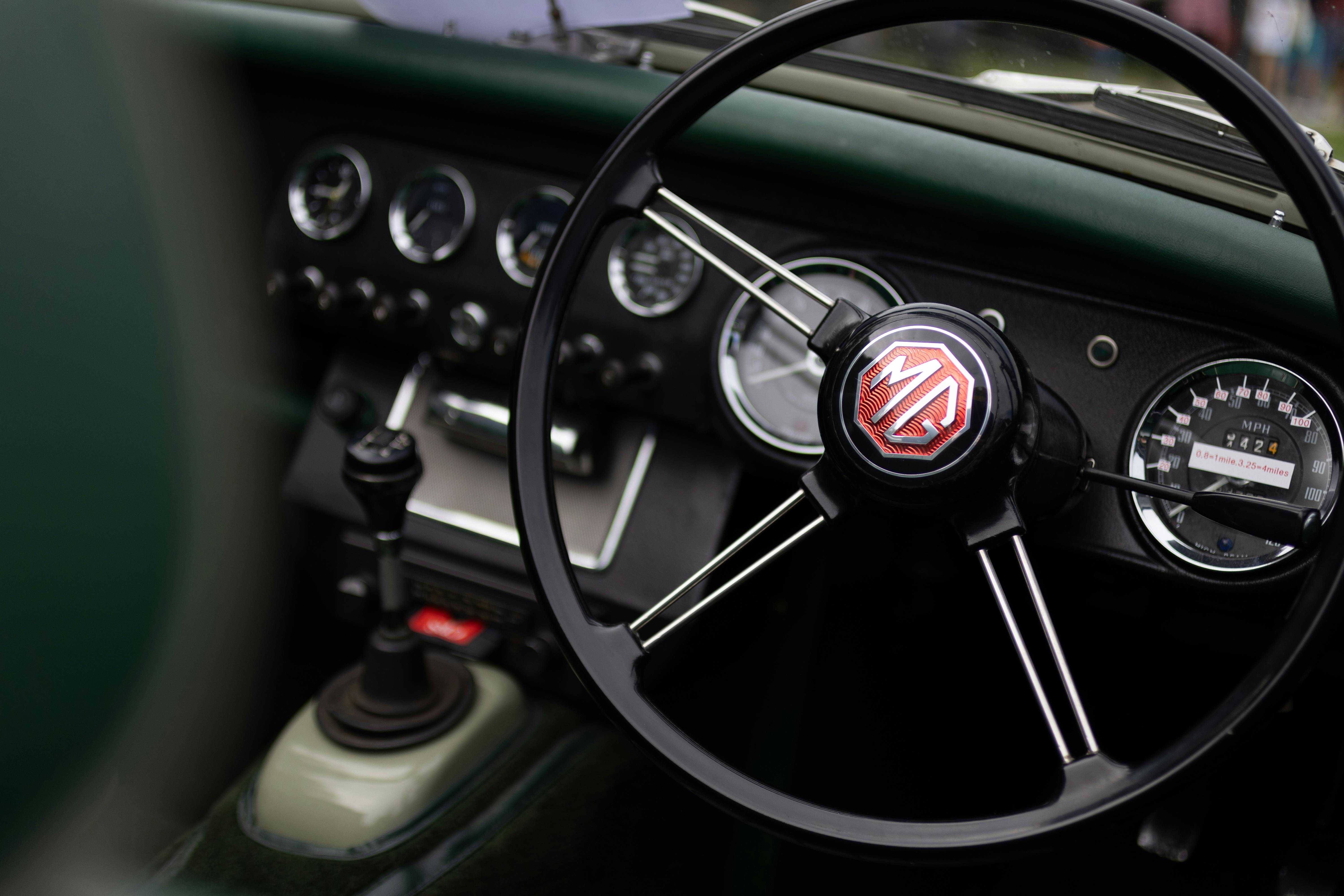 Harga Rivian R2 Terungkap Peluncuran Versi 45 Juta Mundur ke 2026