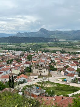 Discover the picturesque town of Bilecik, Türkiye, showcasing historic buildings, lush landscapes, and distant mountains.