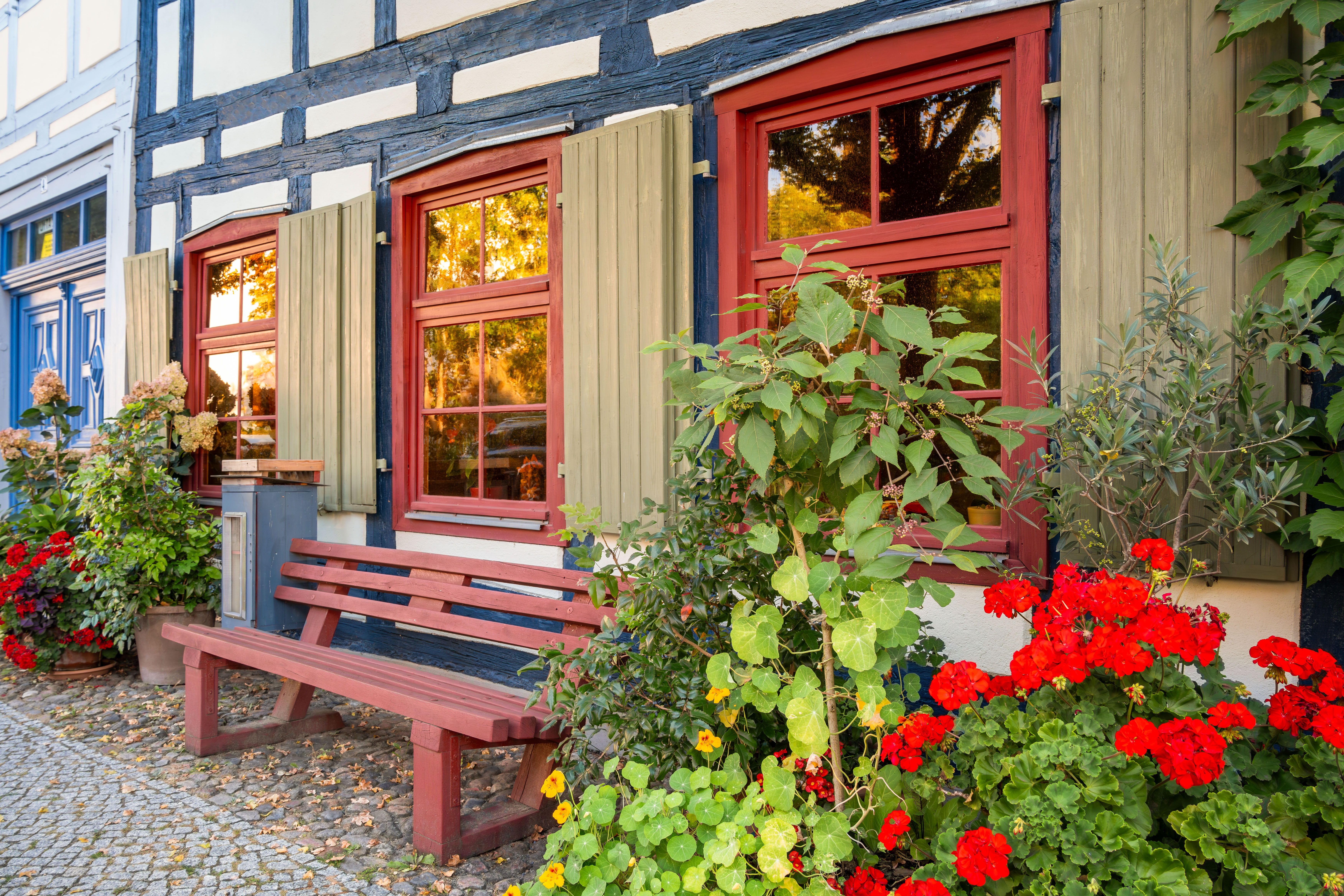 Global home improvement market value 2020-2027 — Photo by Gundula Vogel on Pexels