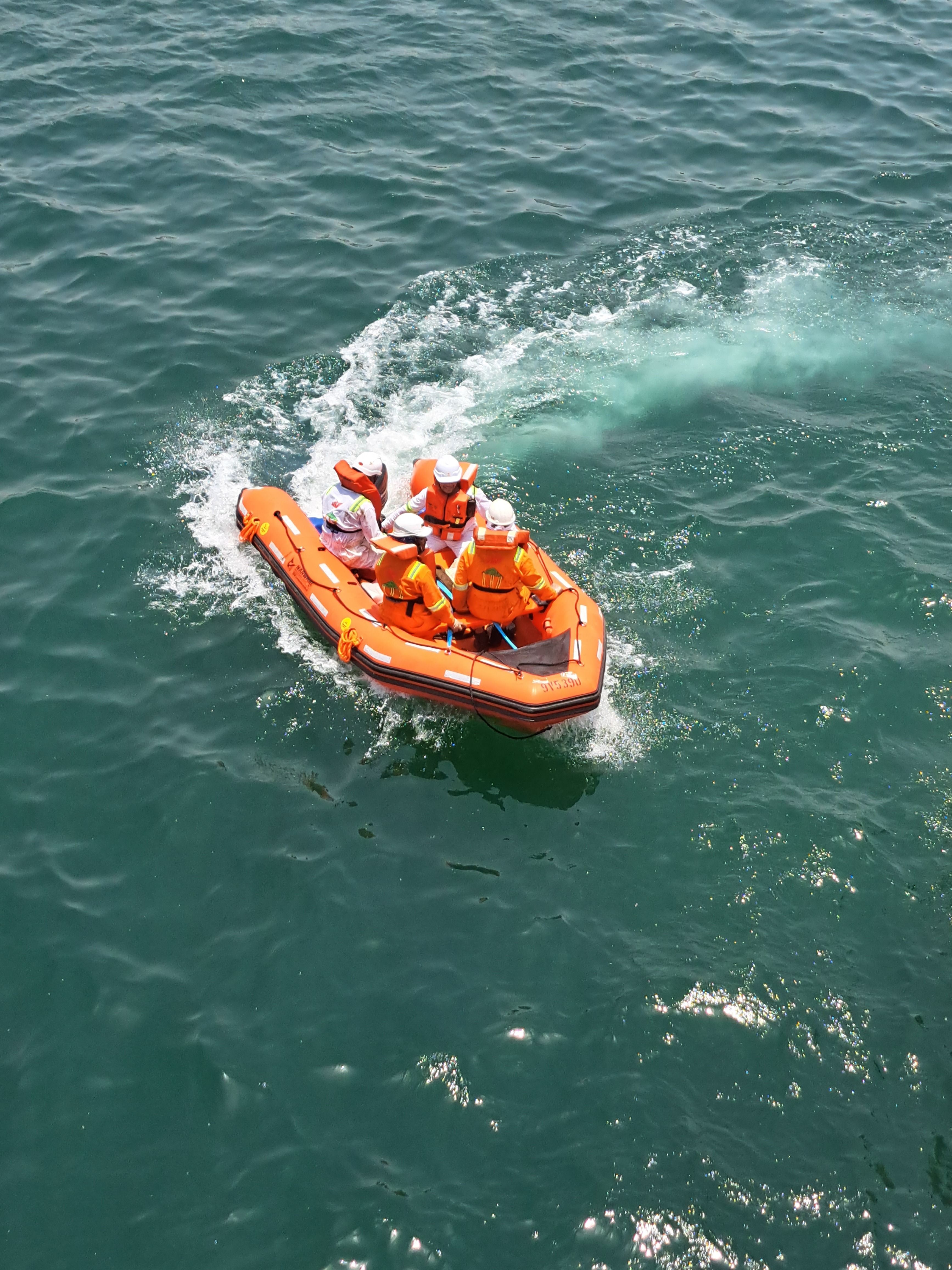 View of People Riding in a Motorboat on the Sea · Free Stock Photo