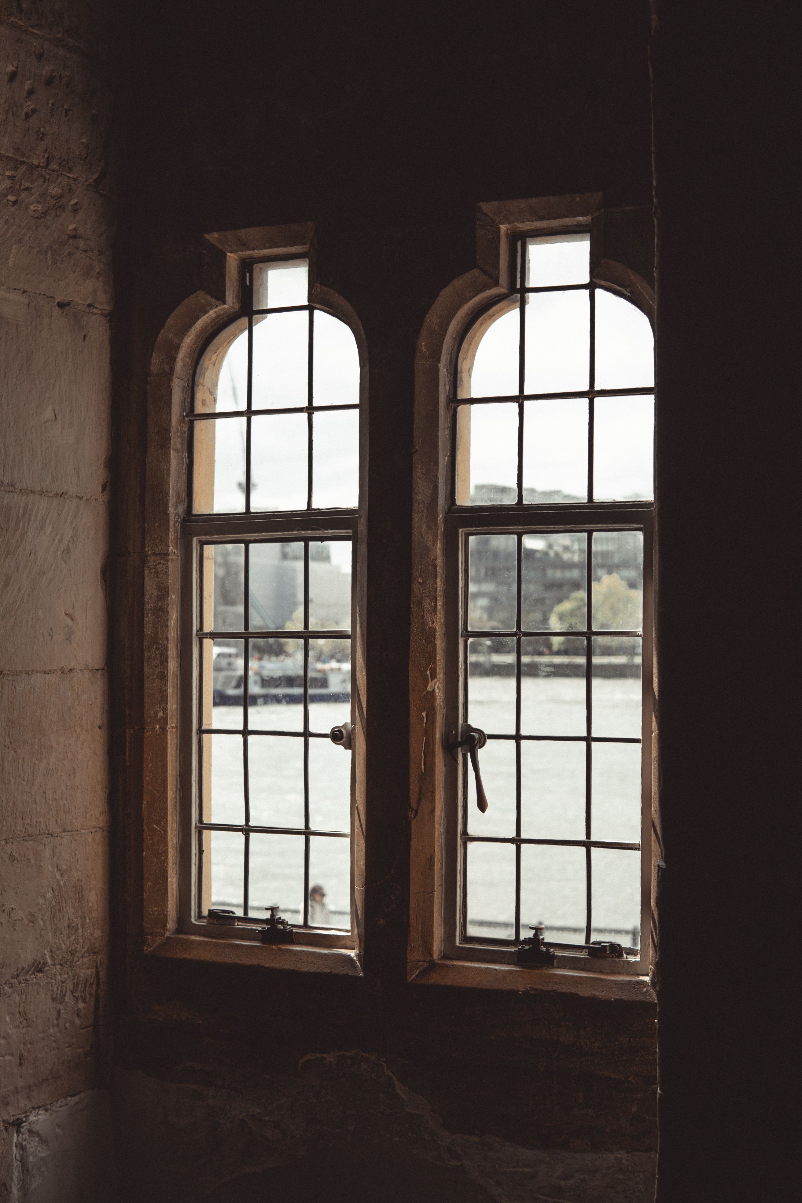 Closed Windows in Room · Free Stock Photo