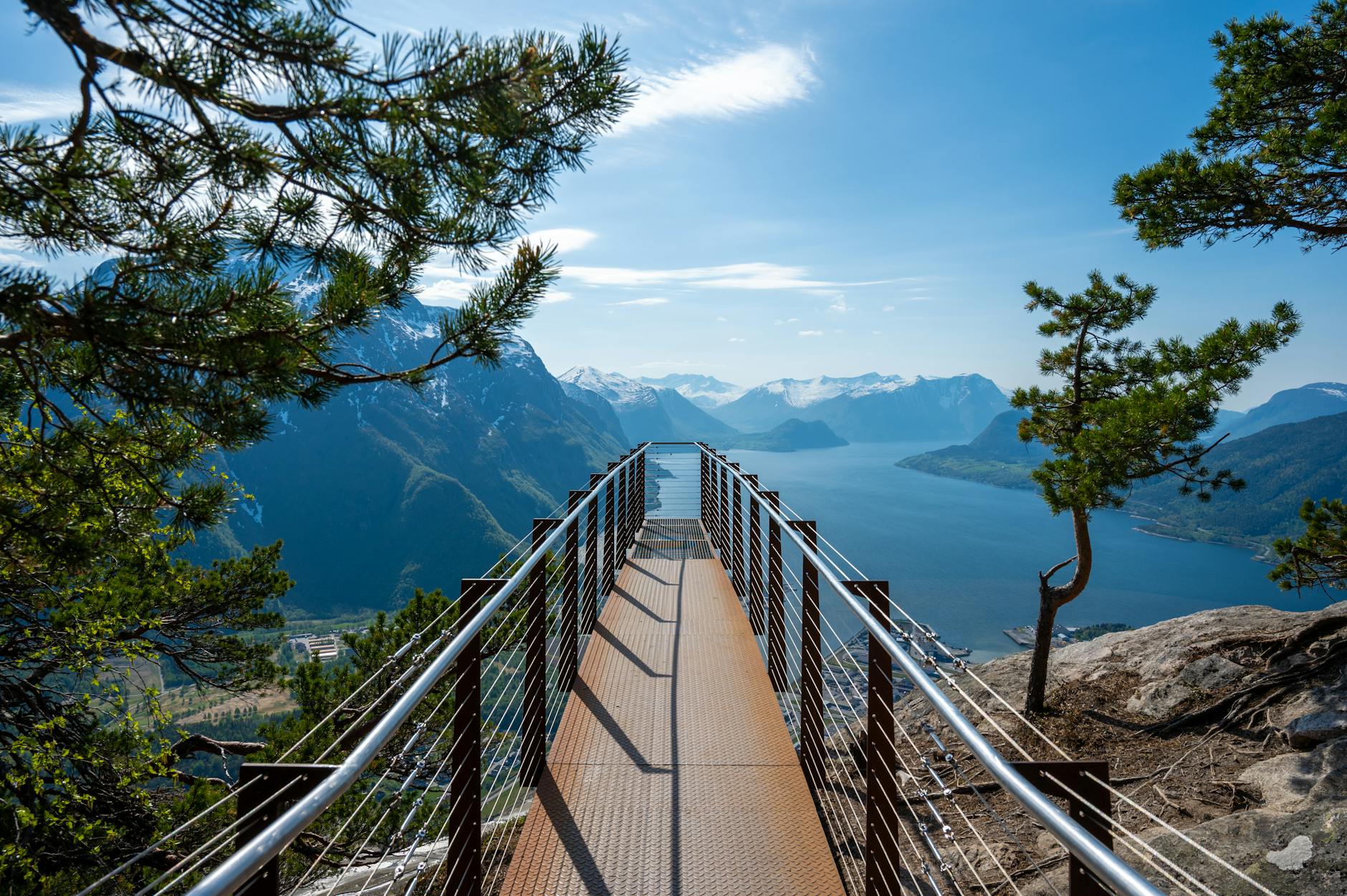 Popular sights in Andalsnes Landmarks in Andalsnes