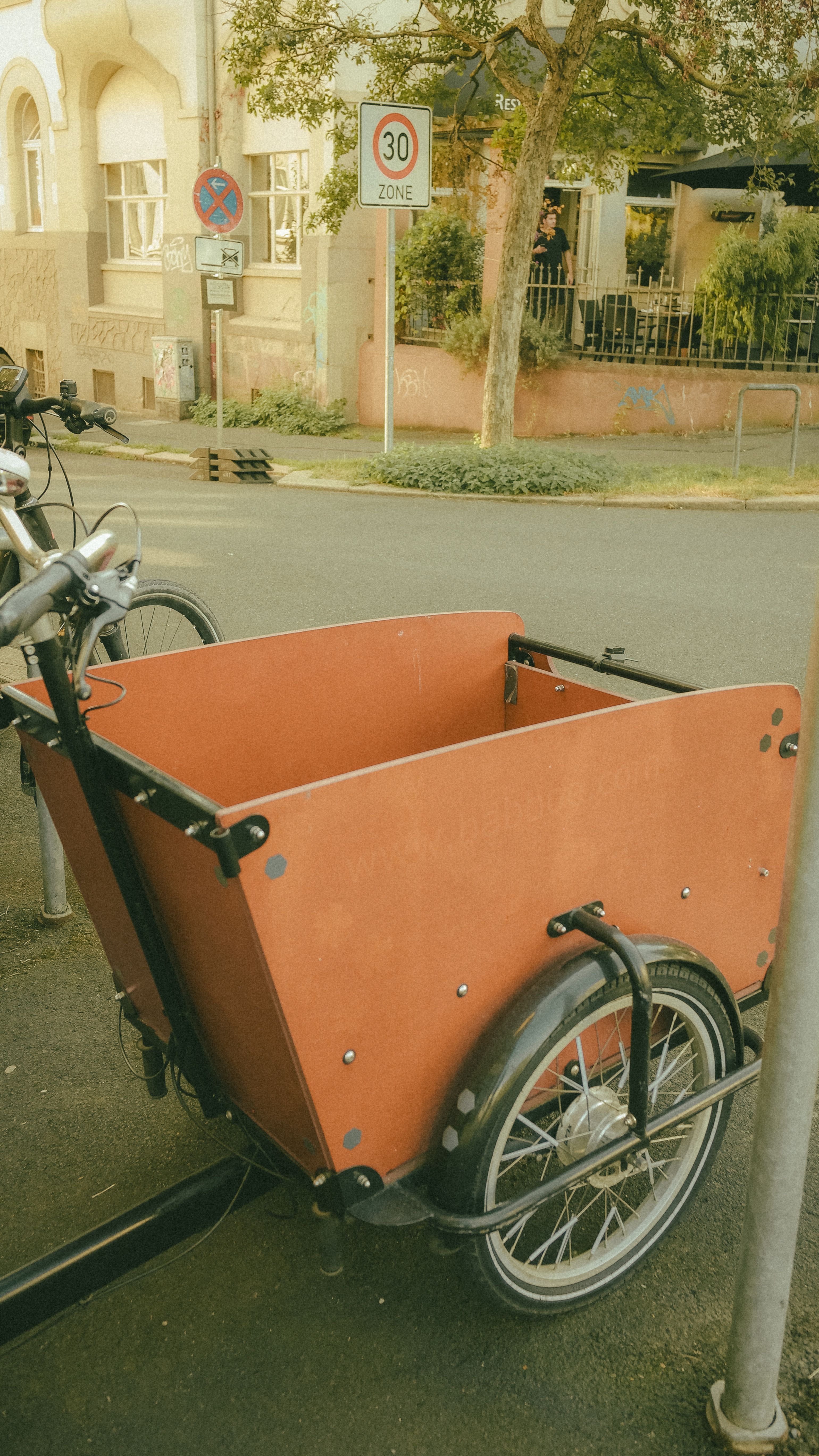 Vélo cargo compact pour les trajets du quotidien : modèle urbain ou longtail ? - illustration