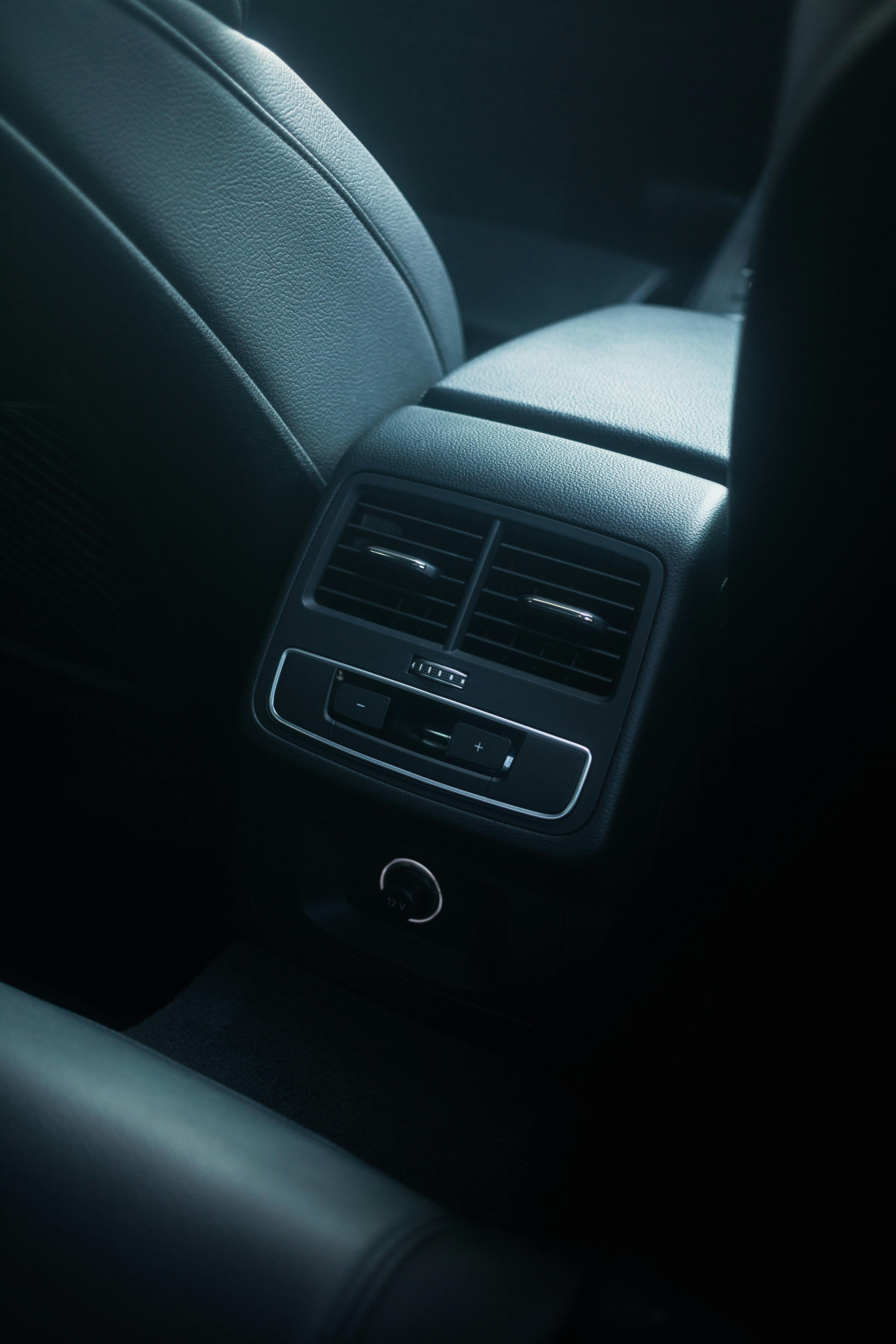 Sisteme de asistență auto premium: confort și siguranță
