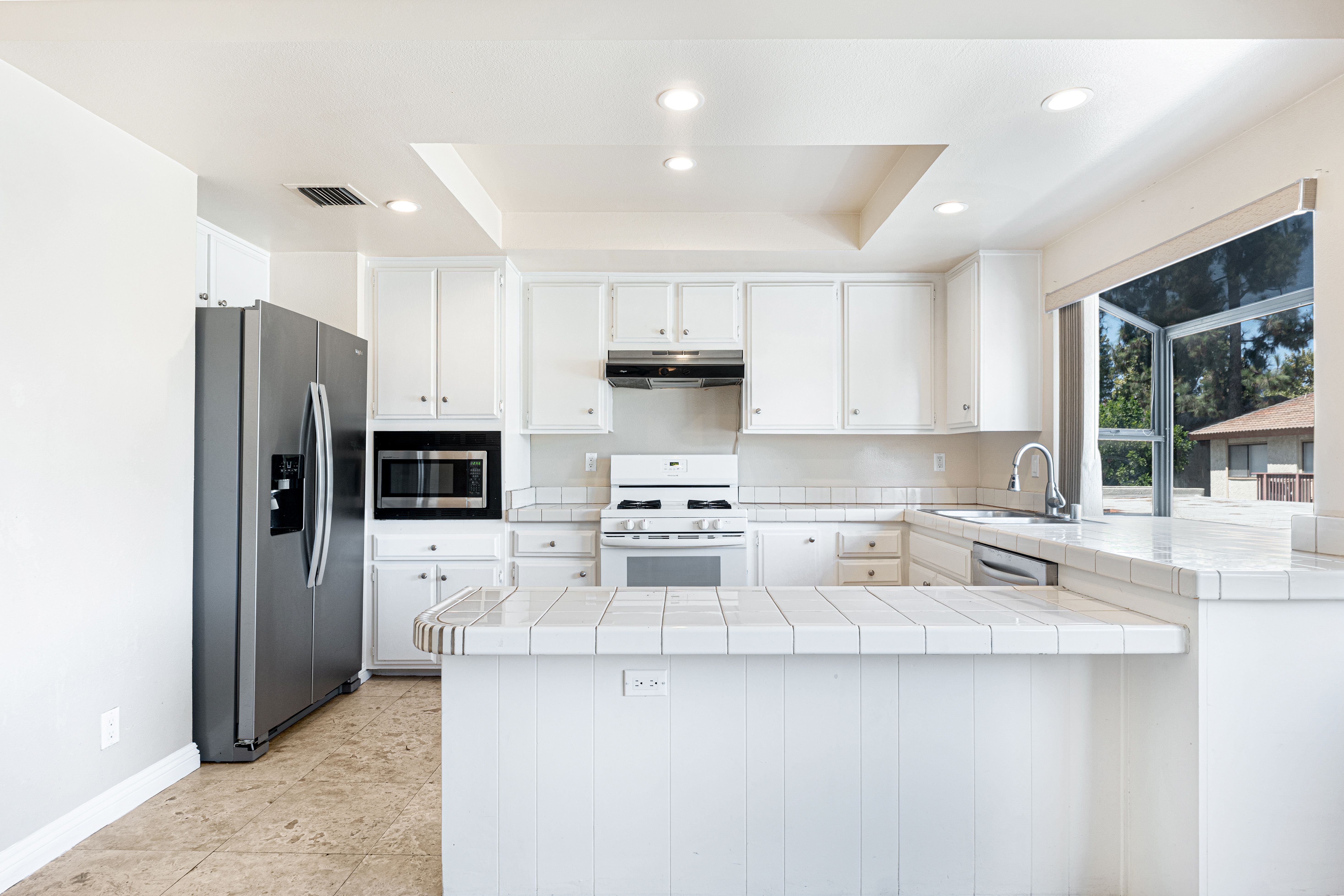 Kitchen with White Furniture · Free Stock Photo