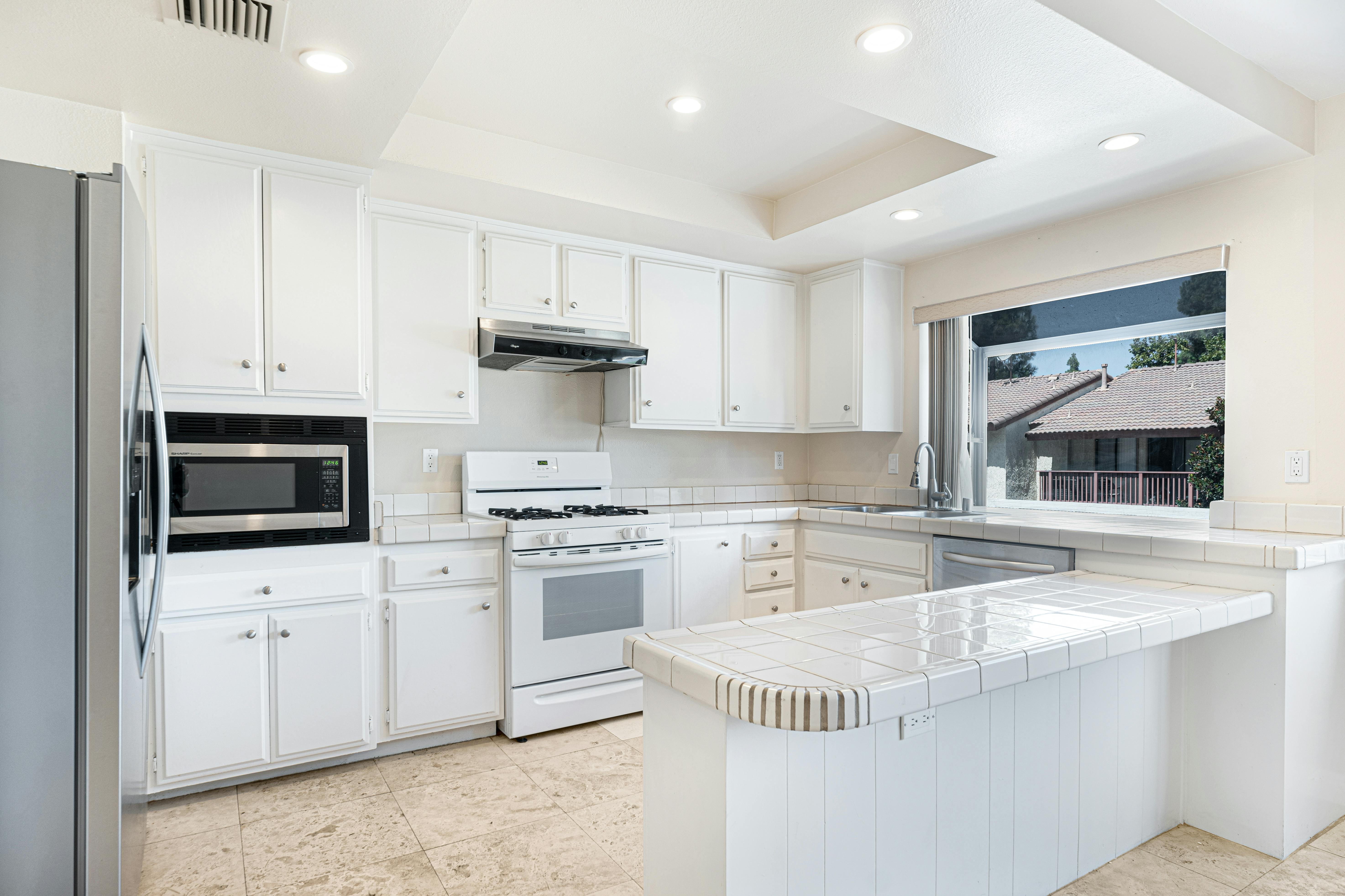 Square Oaks Home Improvement: DIY mistakes — Photo by The R.E Editor on Pexels