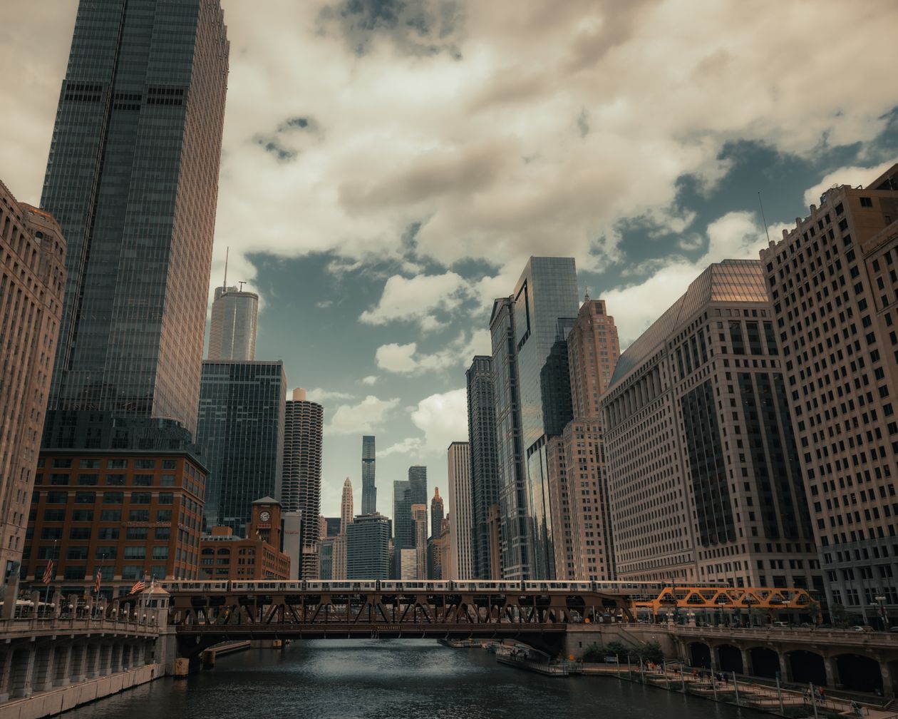 Chicago skyline and river