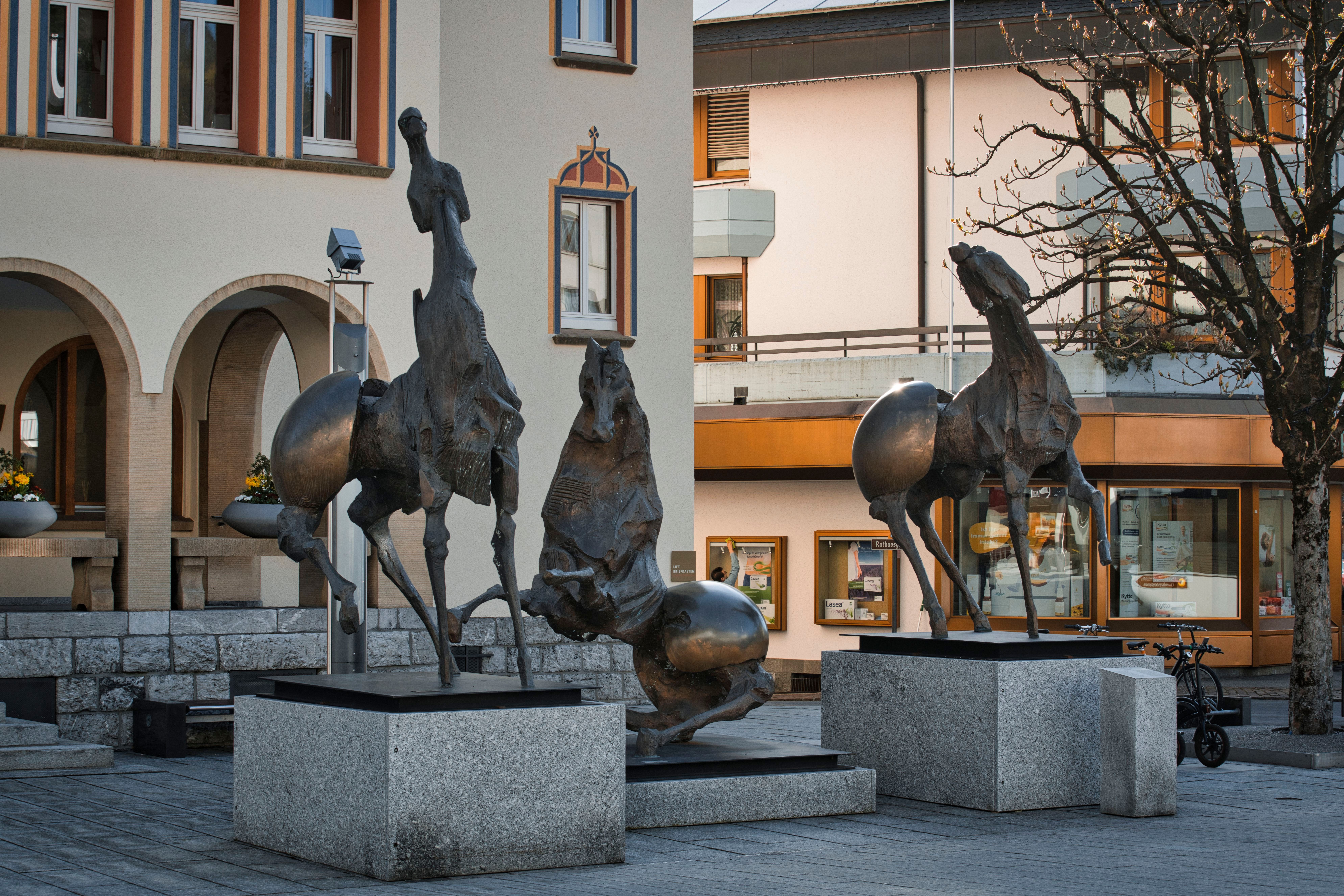 Mehrteilige Kunstinstallation