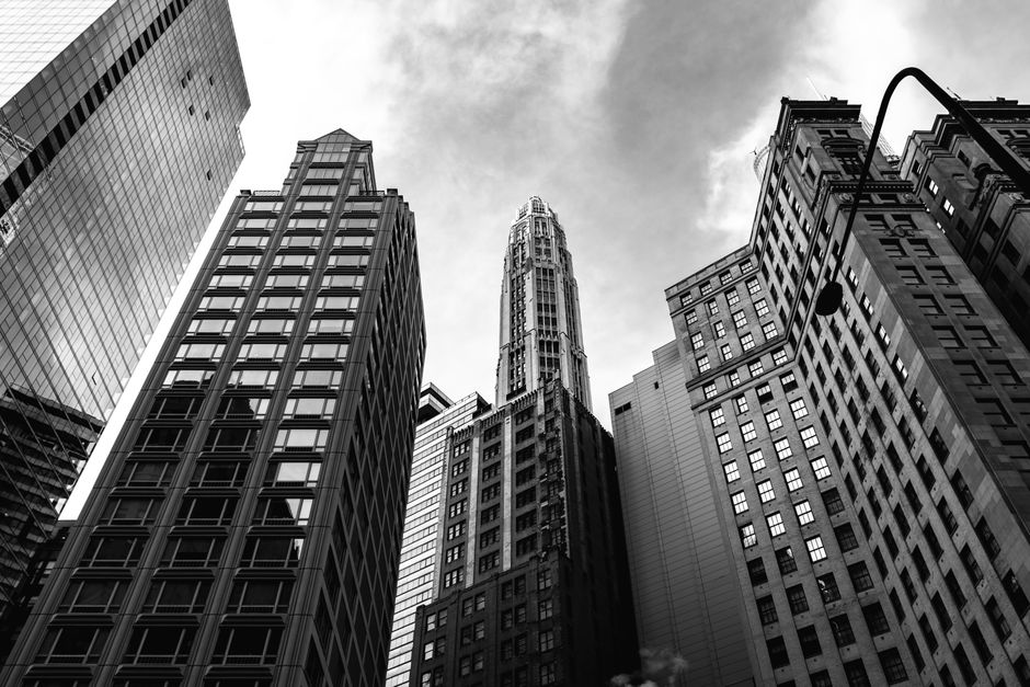 A striking black and white view of Chicago's skyscrapers showcasing modern architecture.