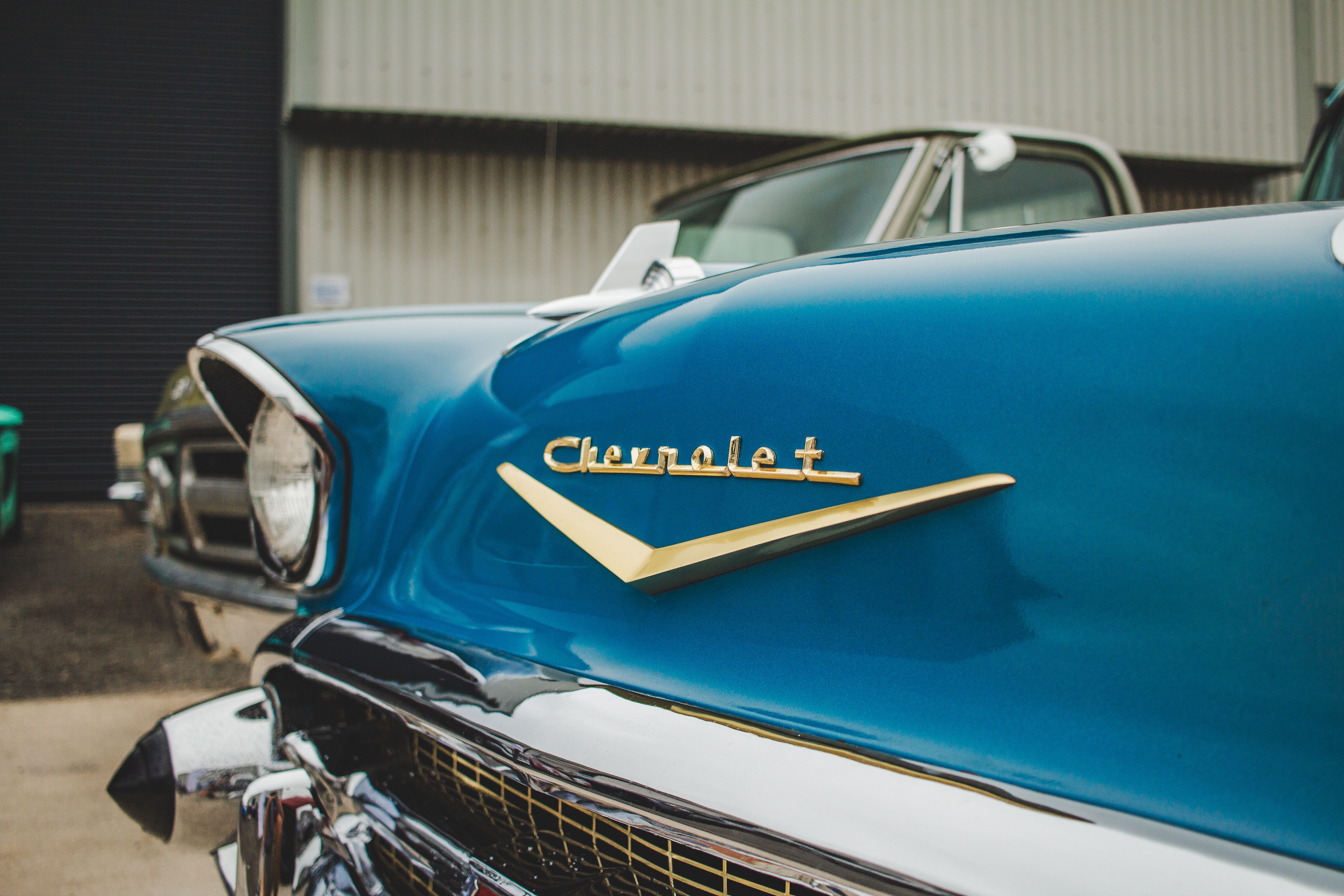 general automotive general motors best suv — Photo by txomcs on Pexels