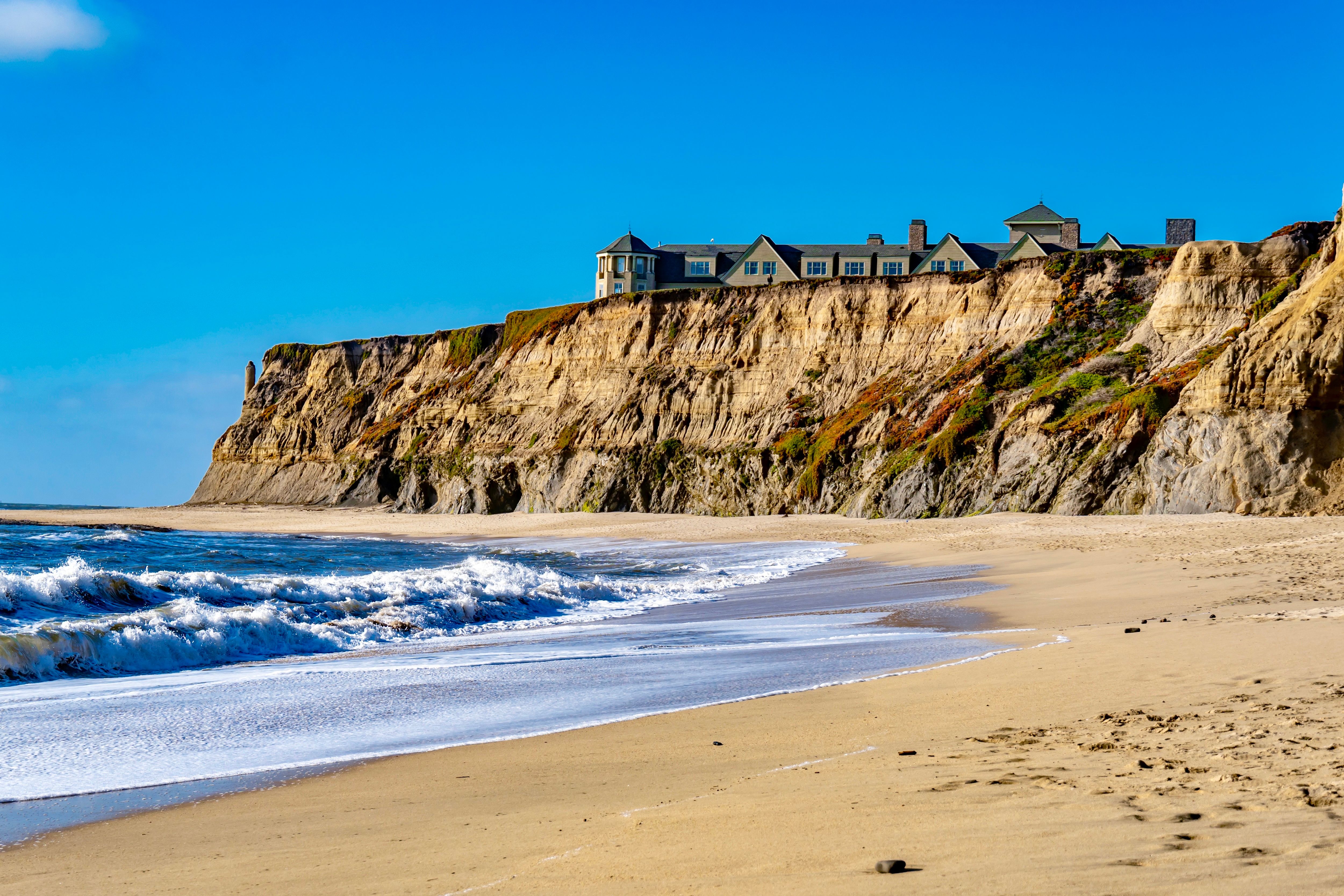 Our Guide to Nantucket’s Best Beaches, Restaurants, and Hotels — Photo by Daniel Reynaga on Pexels