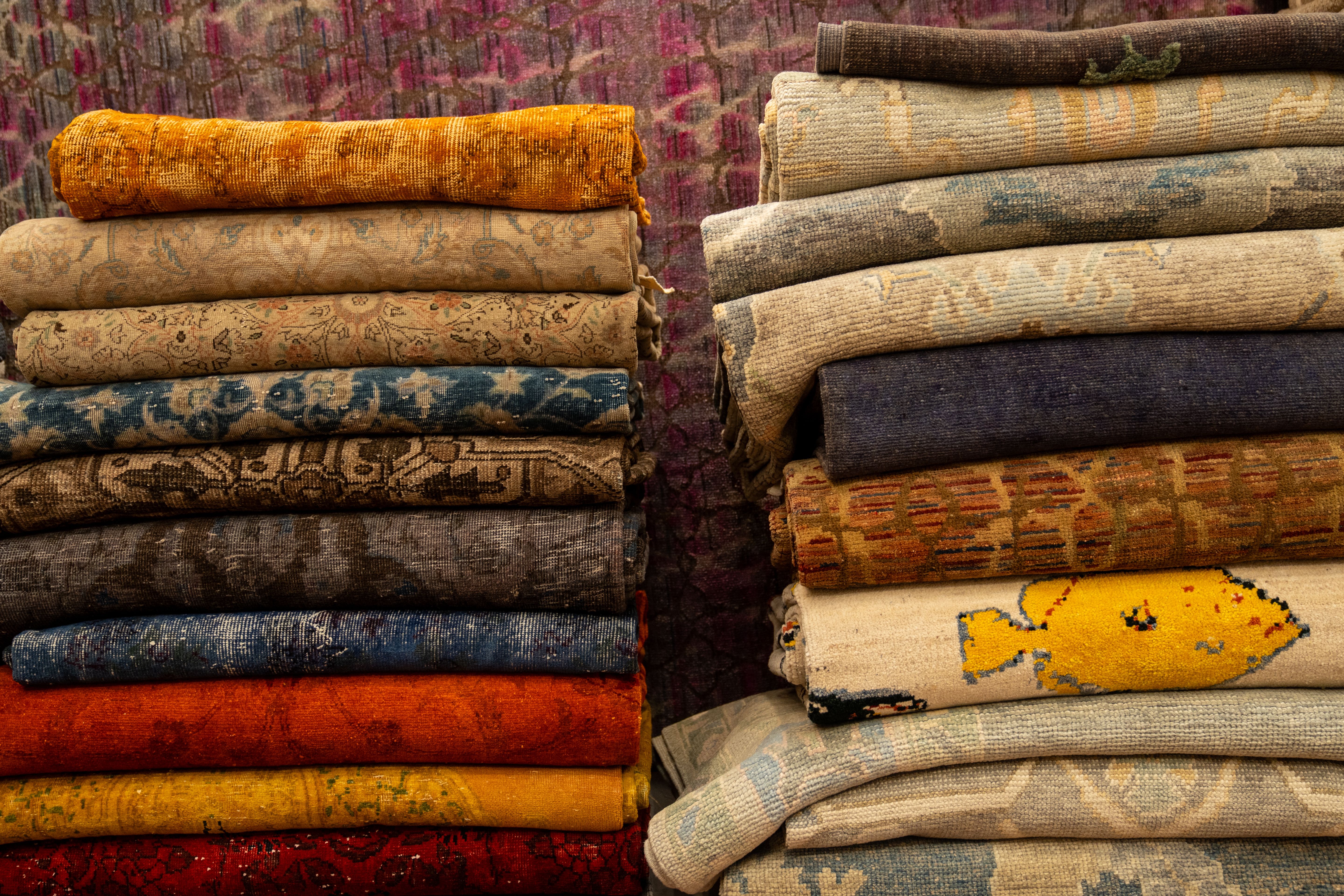Low Pile Rugs That Hide Dirt And Pet Stains