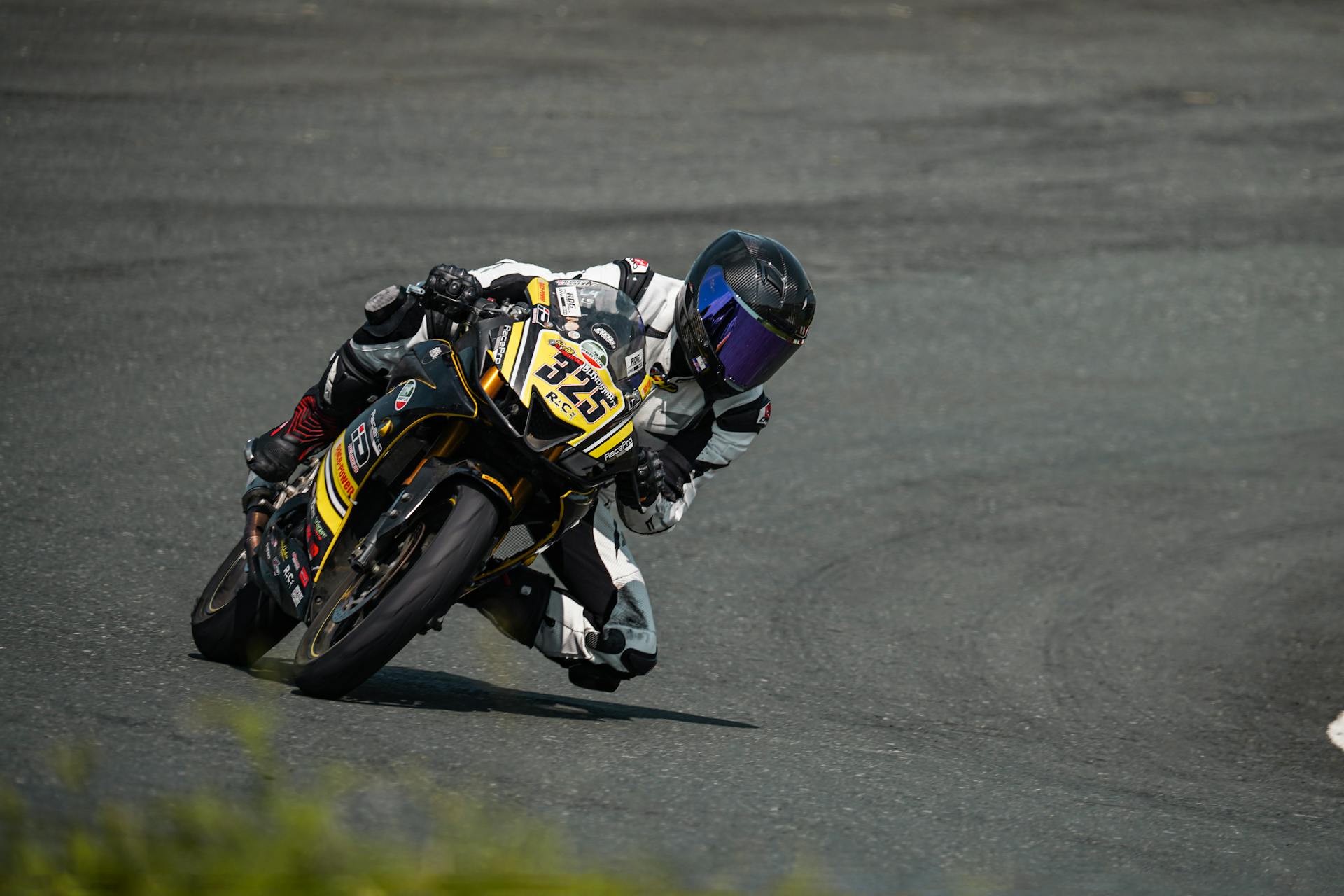 A thrilling shot of a motorcyclist speeding on the Batangas race circuit.