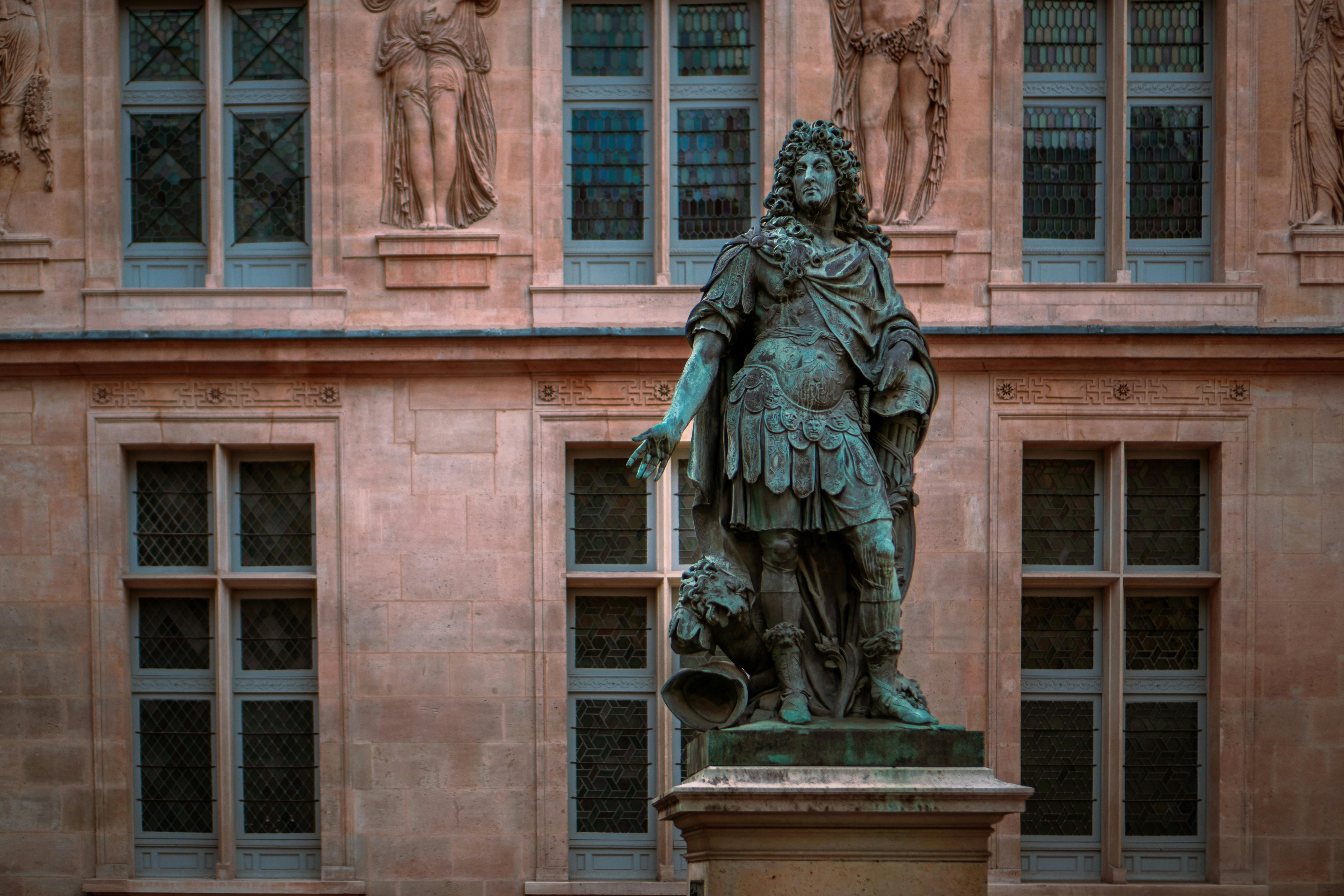 Uncovering the ⁢Symbolism in Tomb Architecture