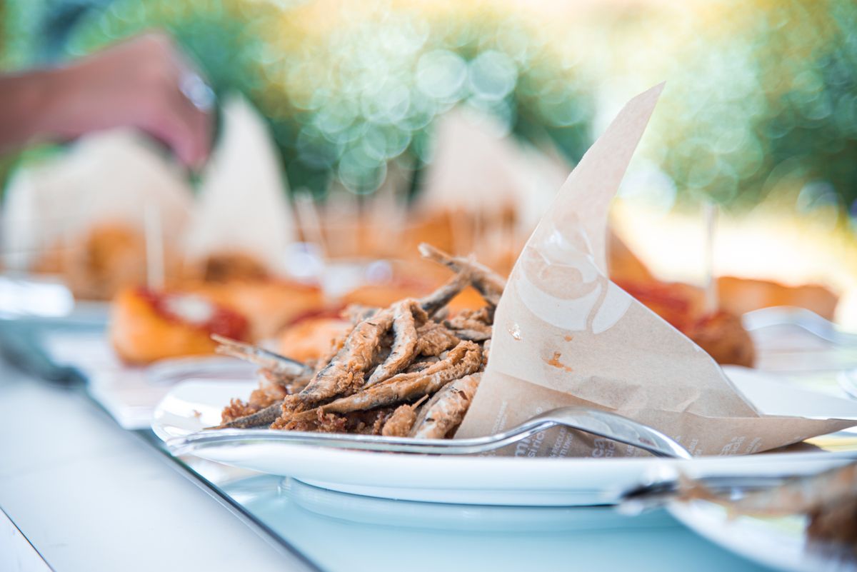 Dal piatto di bordo alla sagra del paese — Sagra del Bagnun a Riva Trigoso: la festa estiva del piatto dei pescatori
