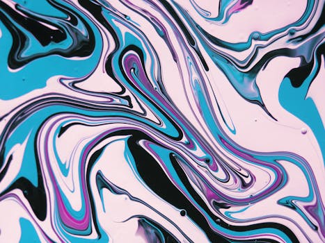 特写：丙烯酸涂料中五颜六色的漩涡抽象图案