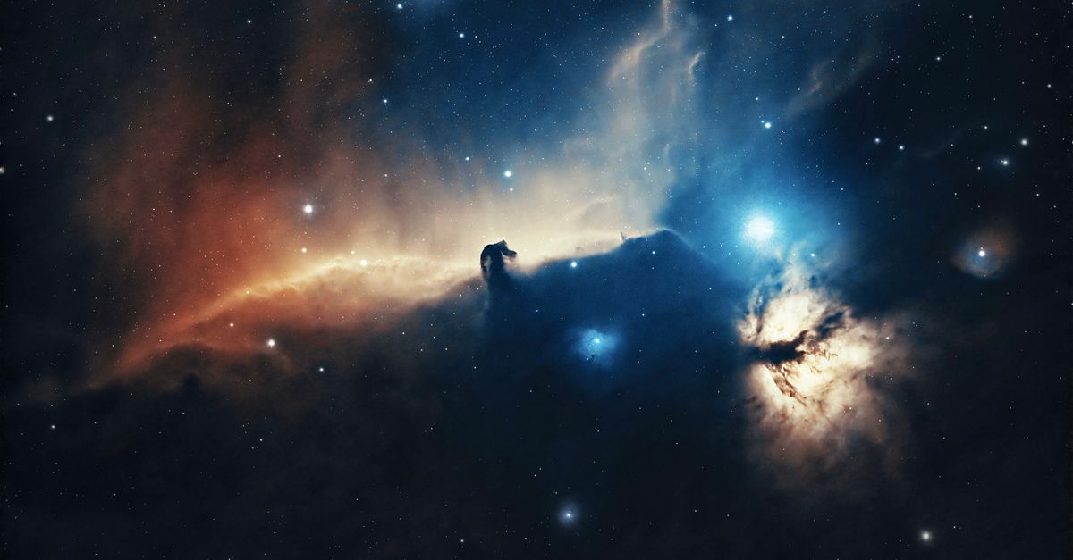 Rüyada Toz Bulutları Görmek - Rüya Tabiri ve Anlamı - Captivating image of the Horsehead Nebula in the Orion constellation, showcasing vivid colors and cosmic beauty.