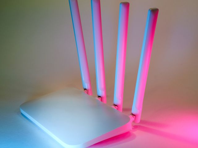 Ev İnternetini Hızlandırmak: Modemden Wi-Fi Yerleşimine 7 Adım