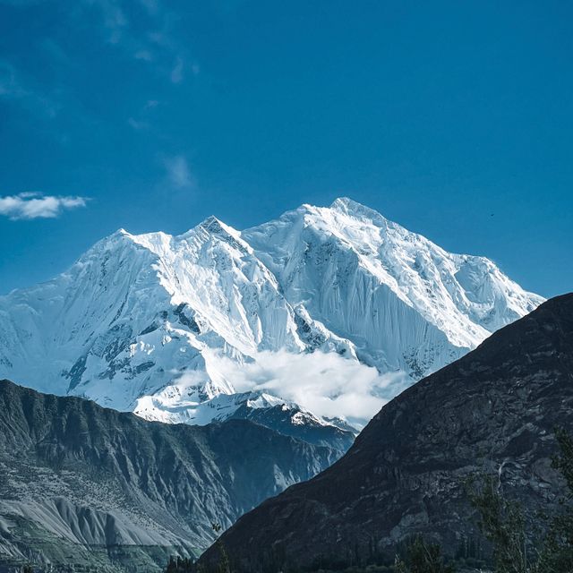 Snow-capped peak — photo by Haroon Jutt on Pexels
